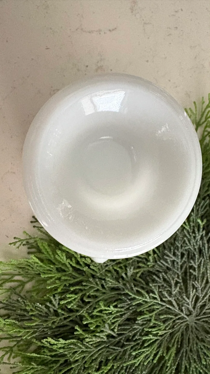 Vintage Disneyland Betty Milk Glass Mug image indicator(4)