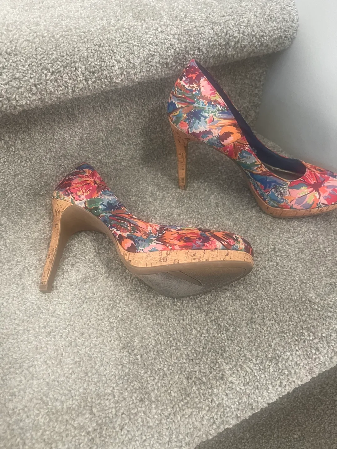 ***REDUCED***Fioni Floral Heels - Size 6.5 image indicator(3)