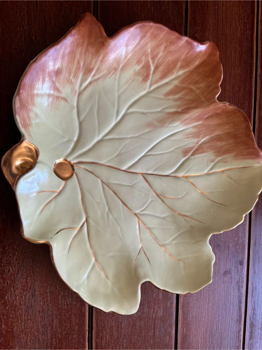 Decorative Leaf Plate- Porcelain by Royal Winston ( England) image indicator(2)