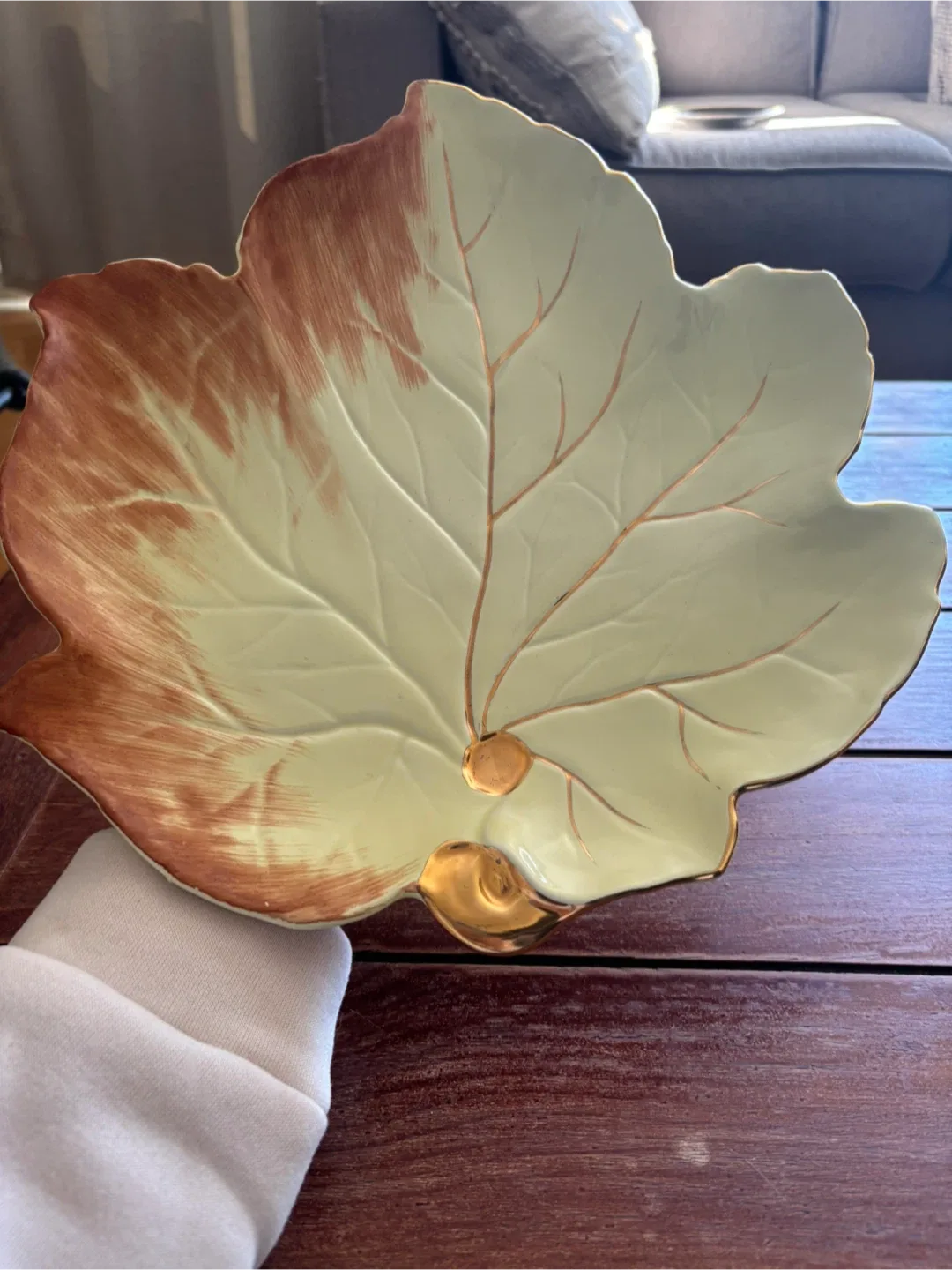 Decorative Leaf Plate- Porcelain by Royal Winston ( England) image indicator(9)