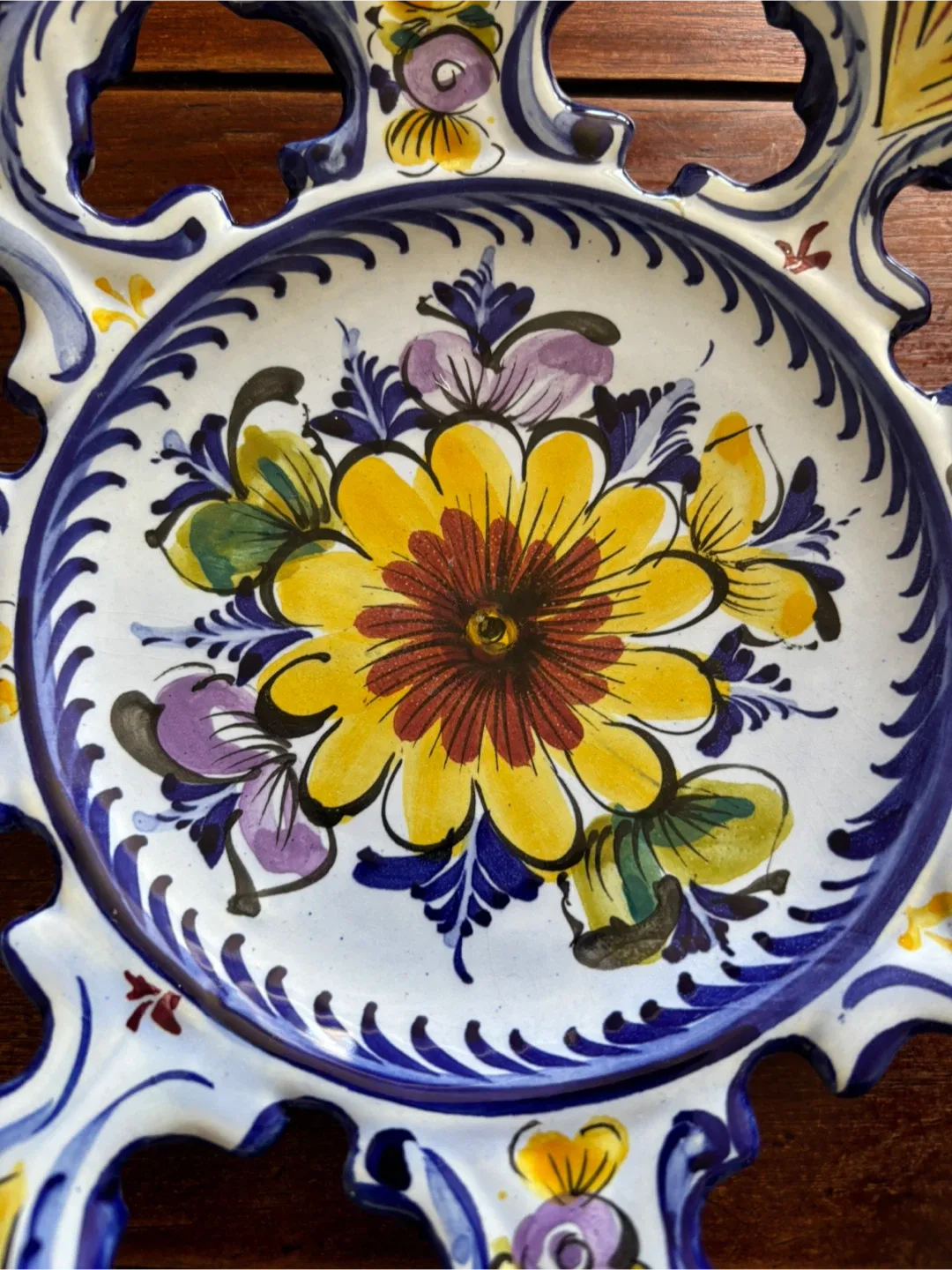 Vintage Portuguese Hand painted Ceramic Plate image indicator(8)