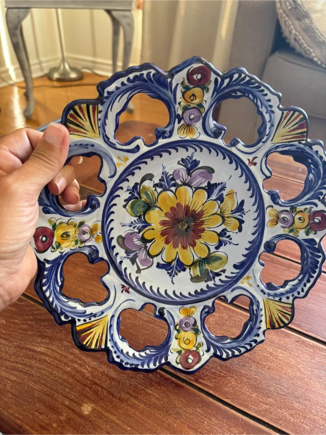 Vintage Portuguese Hand painted Ceramic Plate image indicator(7)