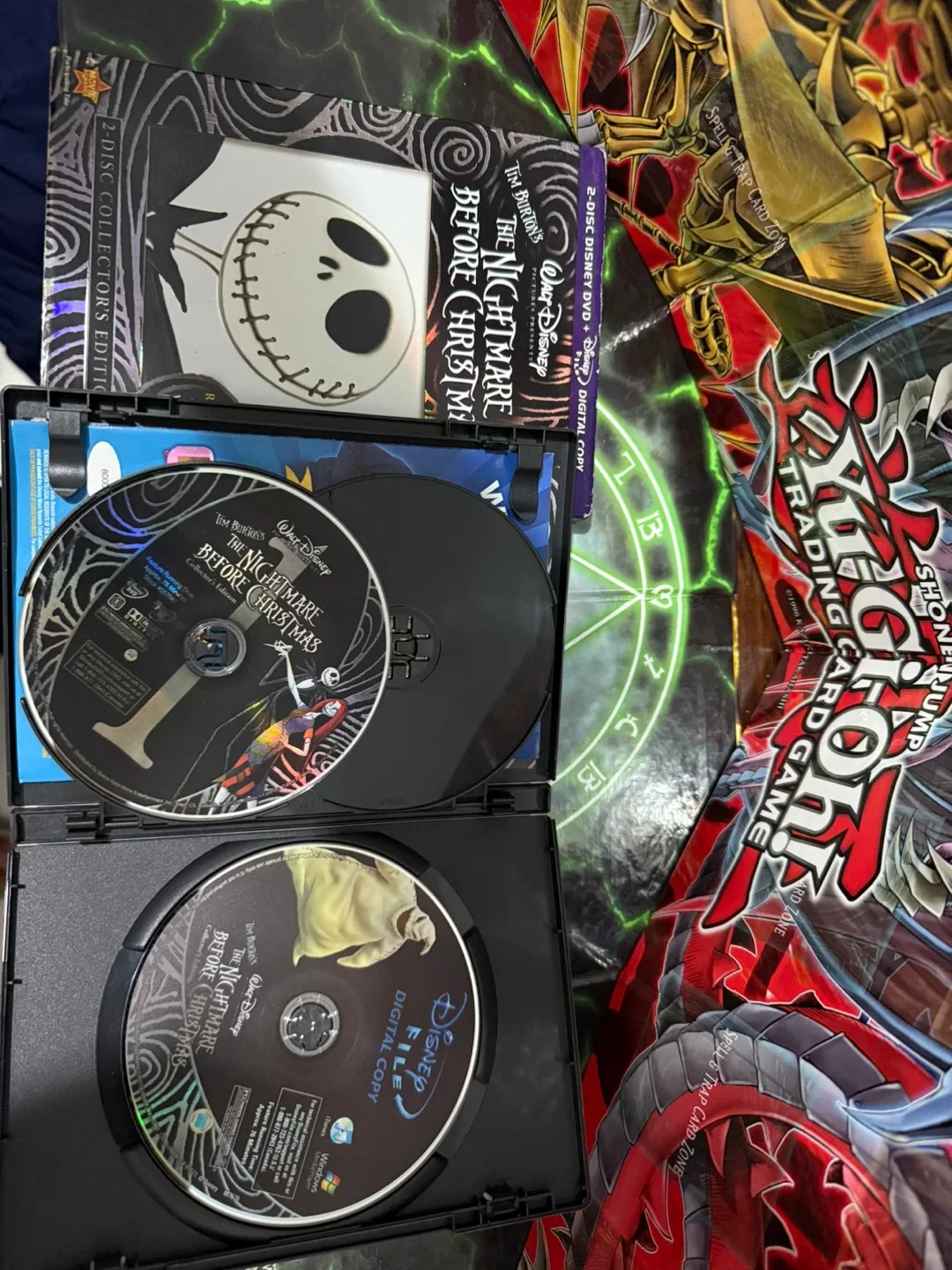 Disney DVDs: Ichabod, Nightmare Before Christmas, Corpse Bride image indicator(8)