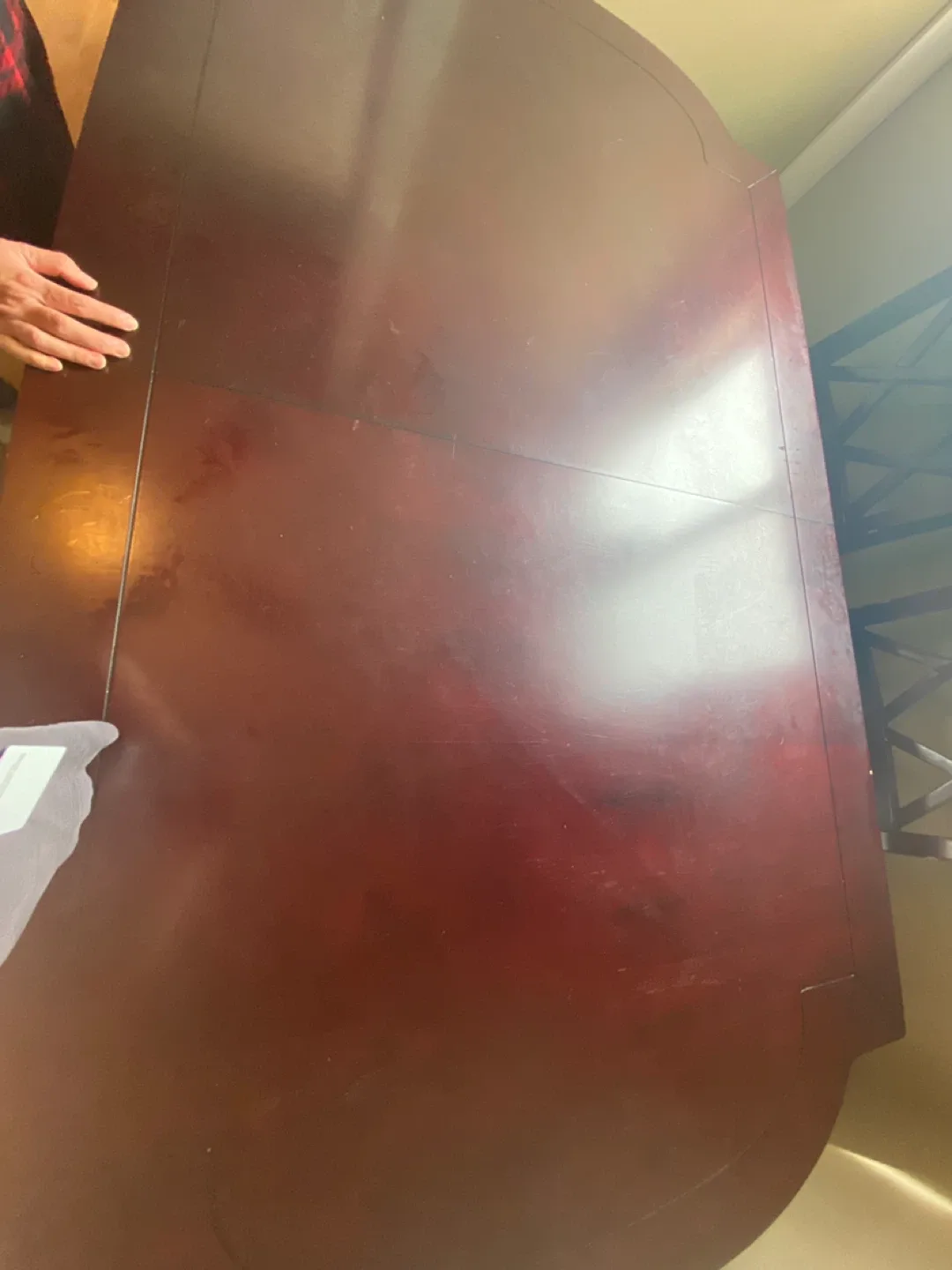 Dining table with 4 matching dining chairs image indicator(4)