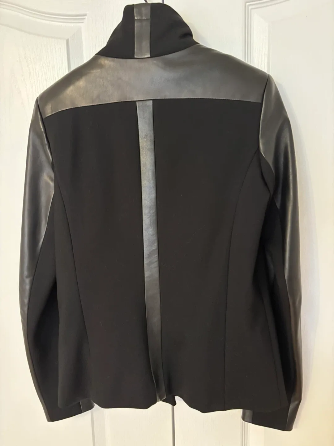 DANIER Black Leather Jacket - Size S image indicator(2)