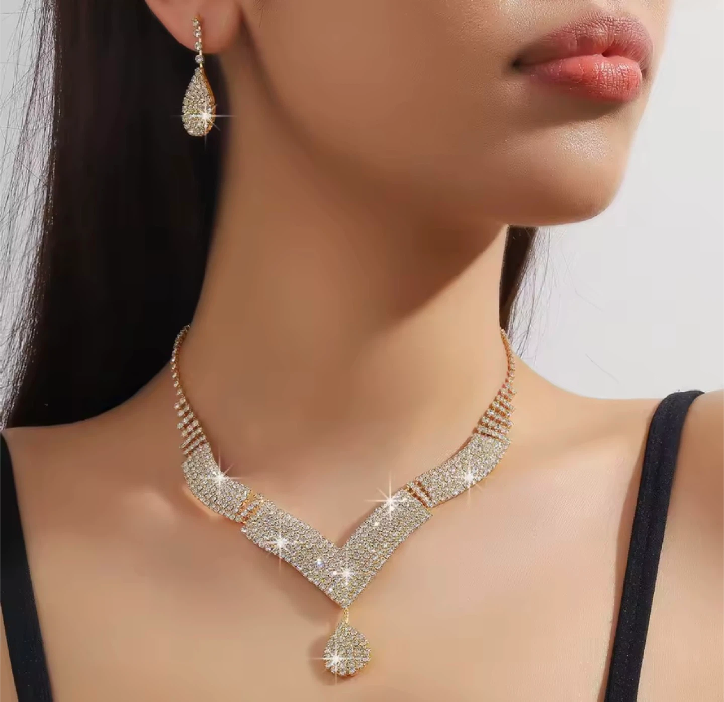 Rhinestone Jewellery Set - Necklace and Earrings - photo 2