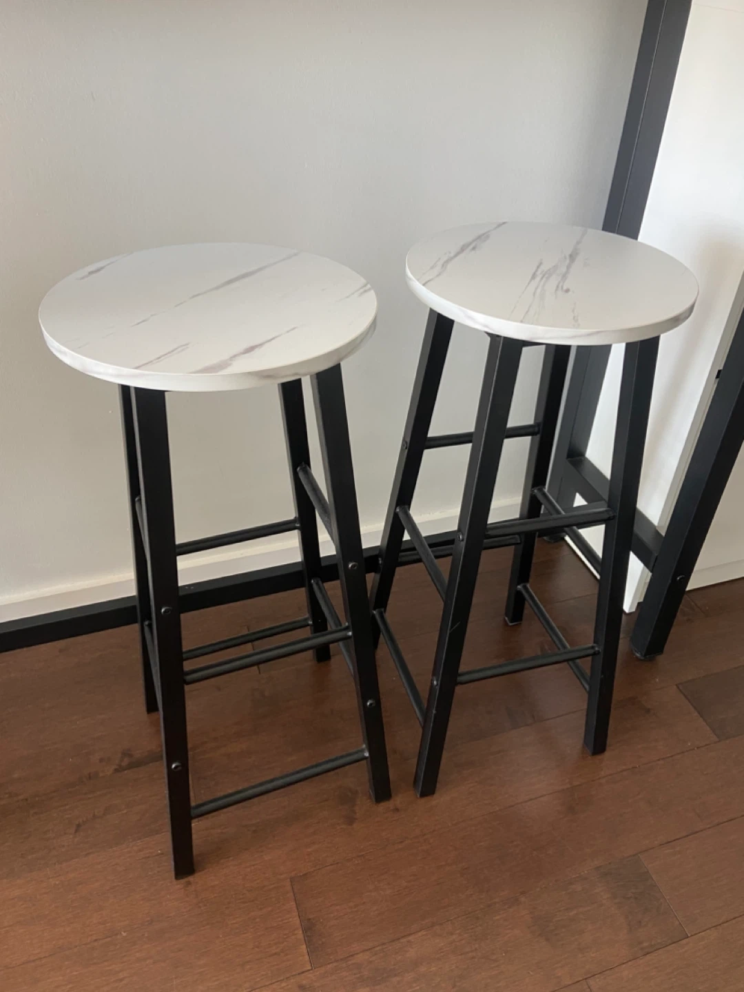 MOVE OUT SALE: Bar Table with 2 Stools - Marble White - photo 3