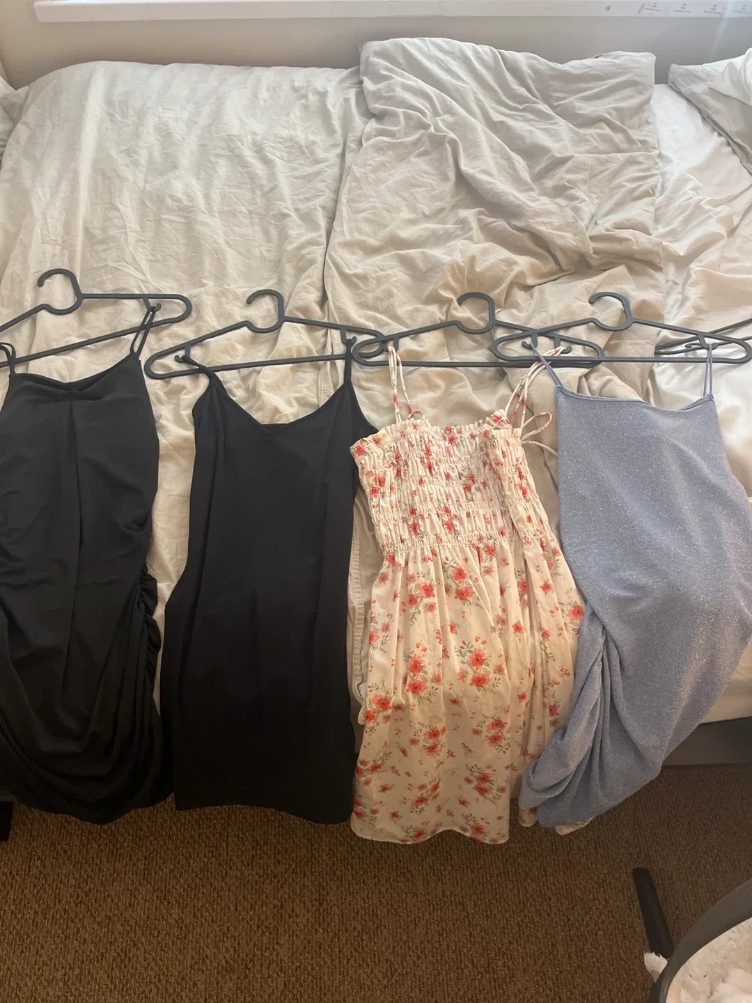 DRESSES!! click to see in depth image indicator(4)