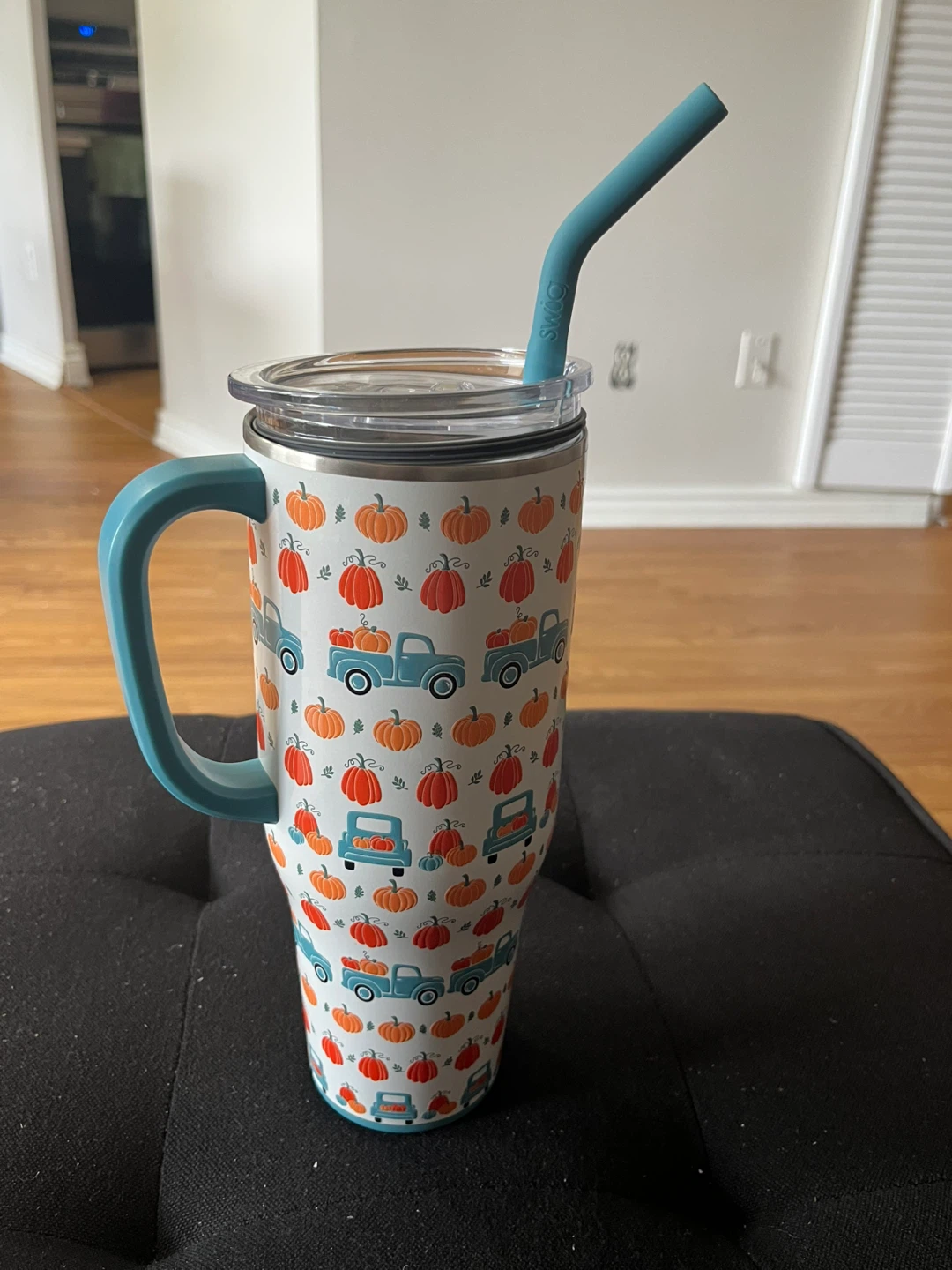 Nee Tumbler