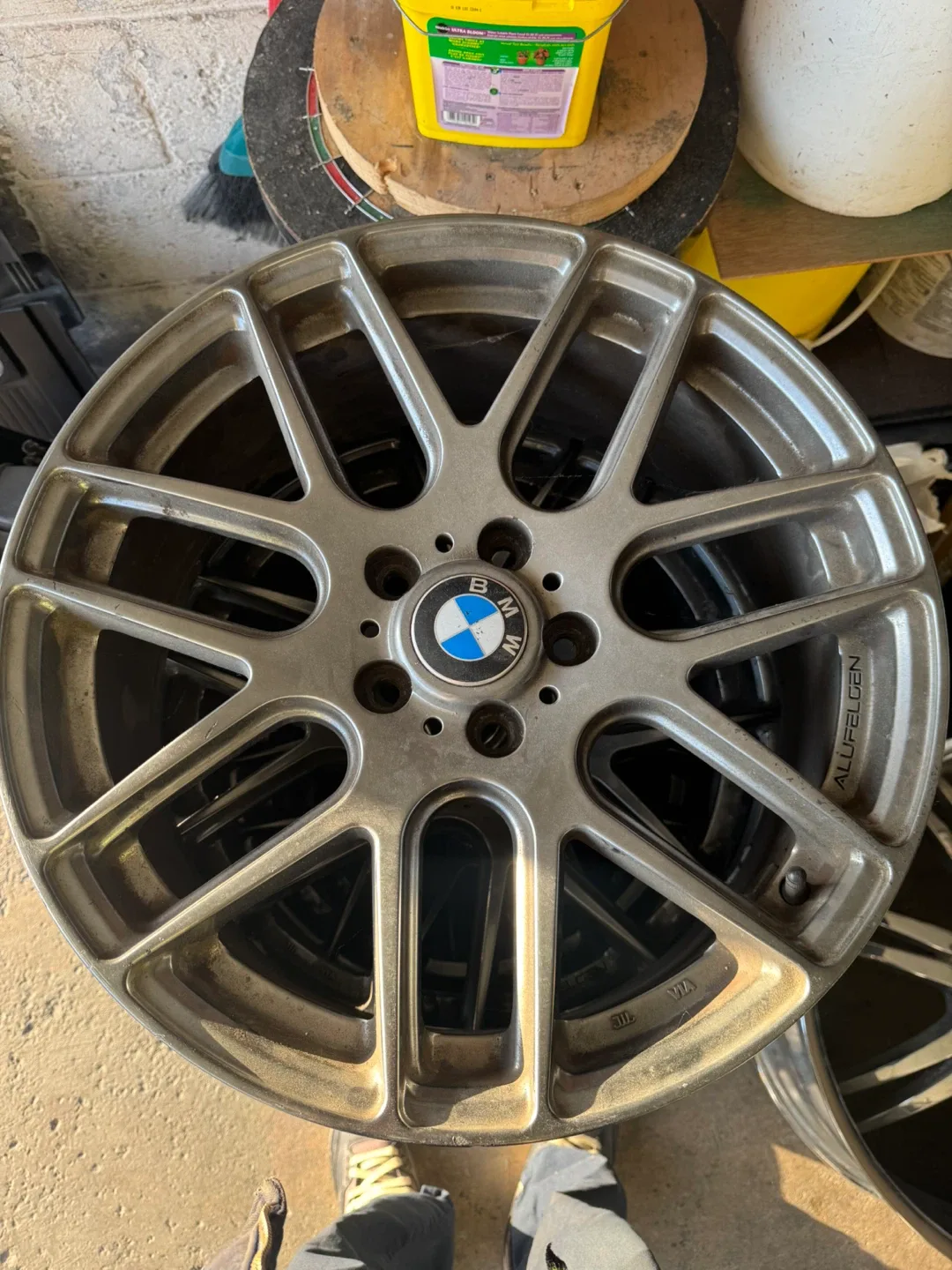 19” Alloy Wheels image indicator(2)