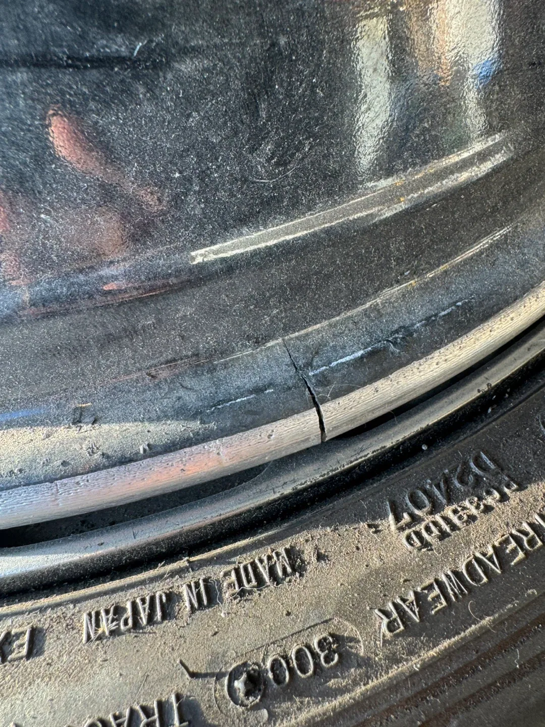 19” Alloy Wheels image indicator(4)