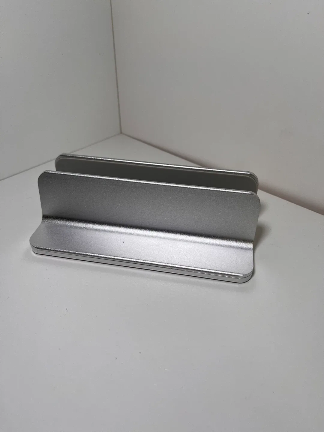 Laptop Stand Aluminum Silver image indicator(2)