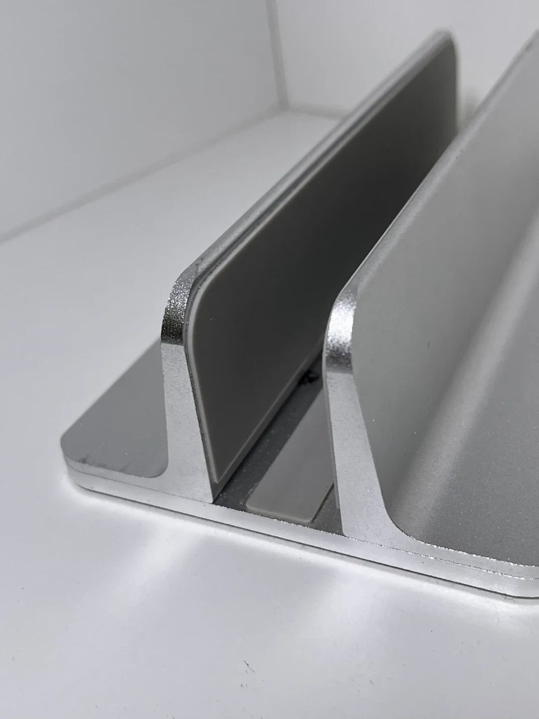 Laptop Stand Aluminum Silver image indicator(4)