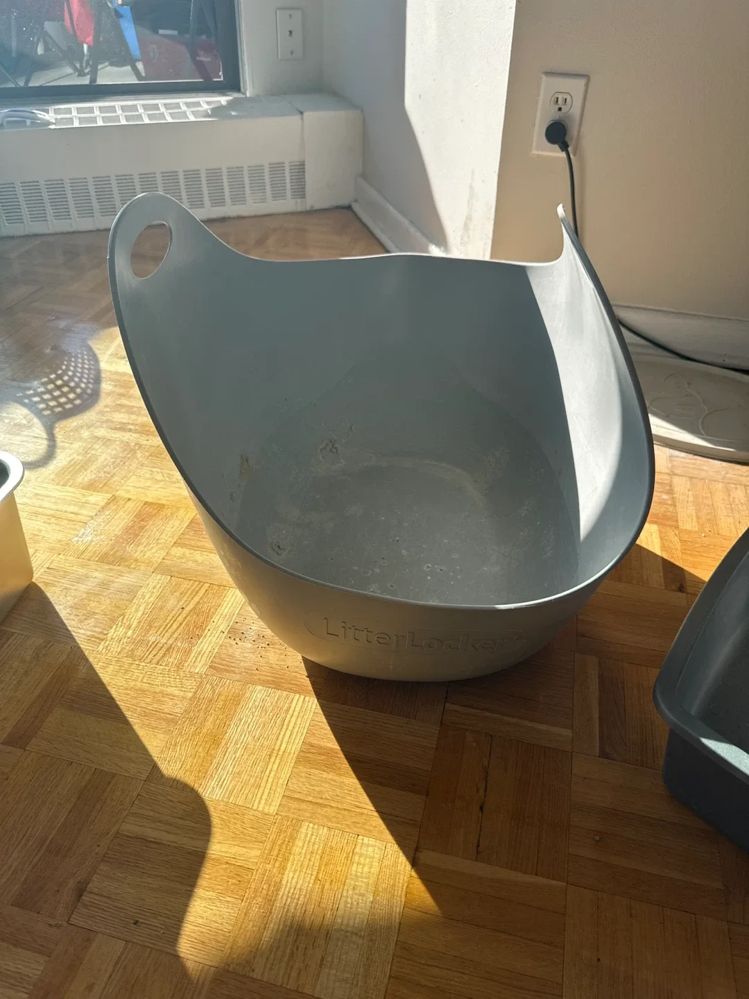 LitterLocker Cat Litter Box Set image indicator(3)