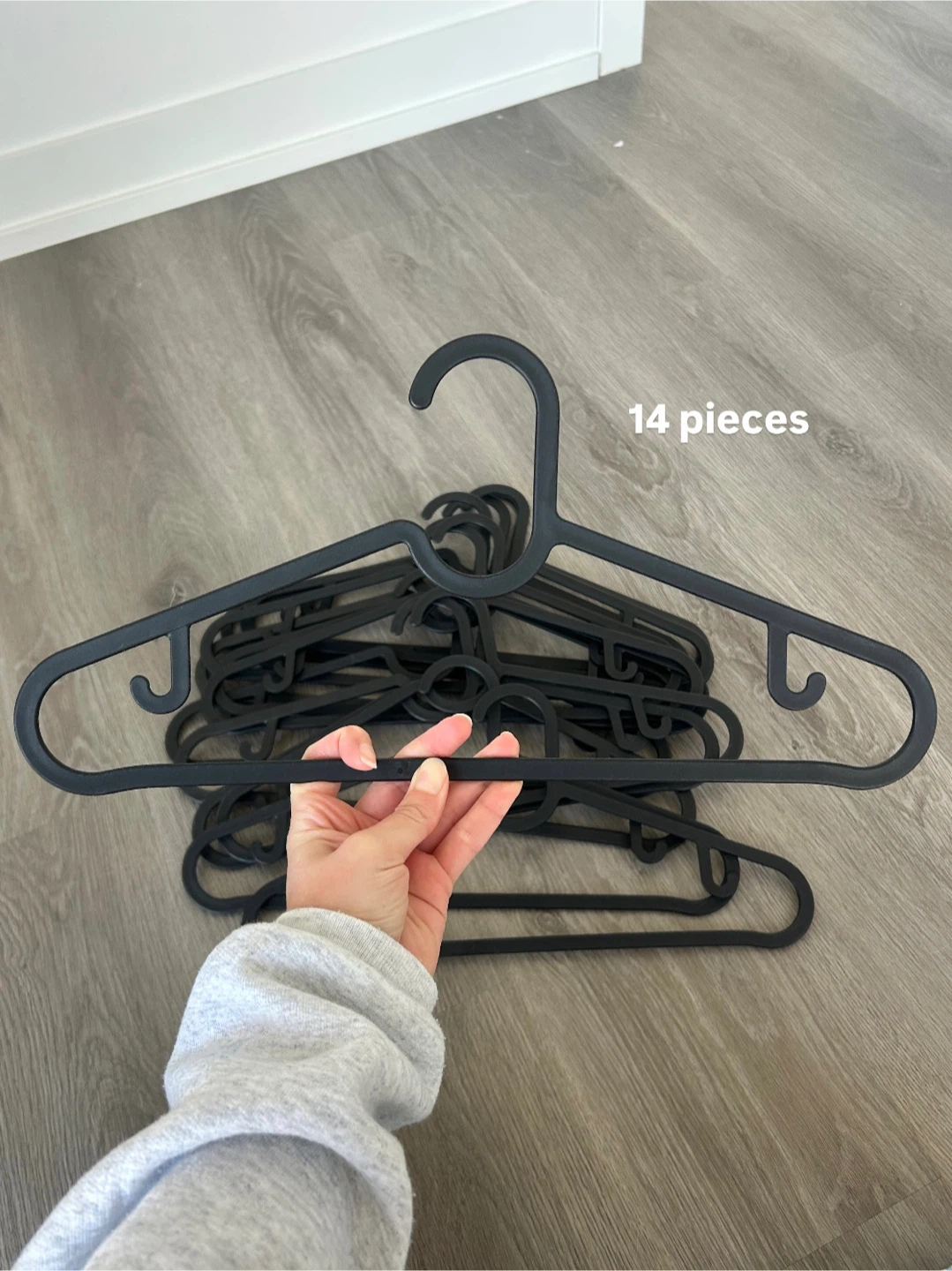 Set of Hangers - photo 2