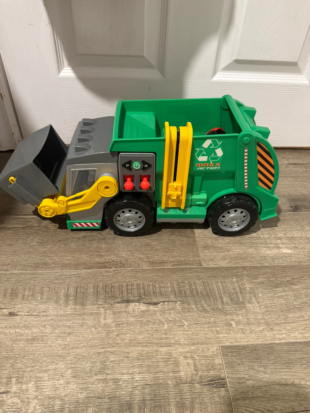 MAX Action Recycling Truck - Toy