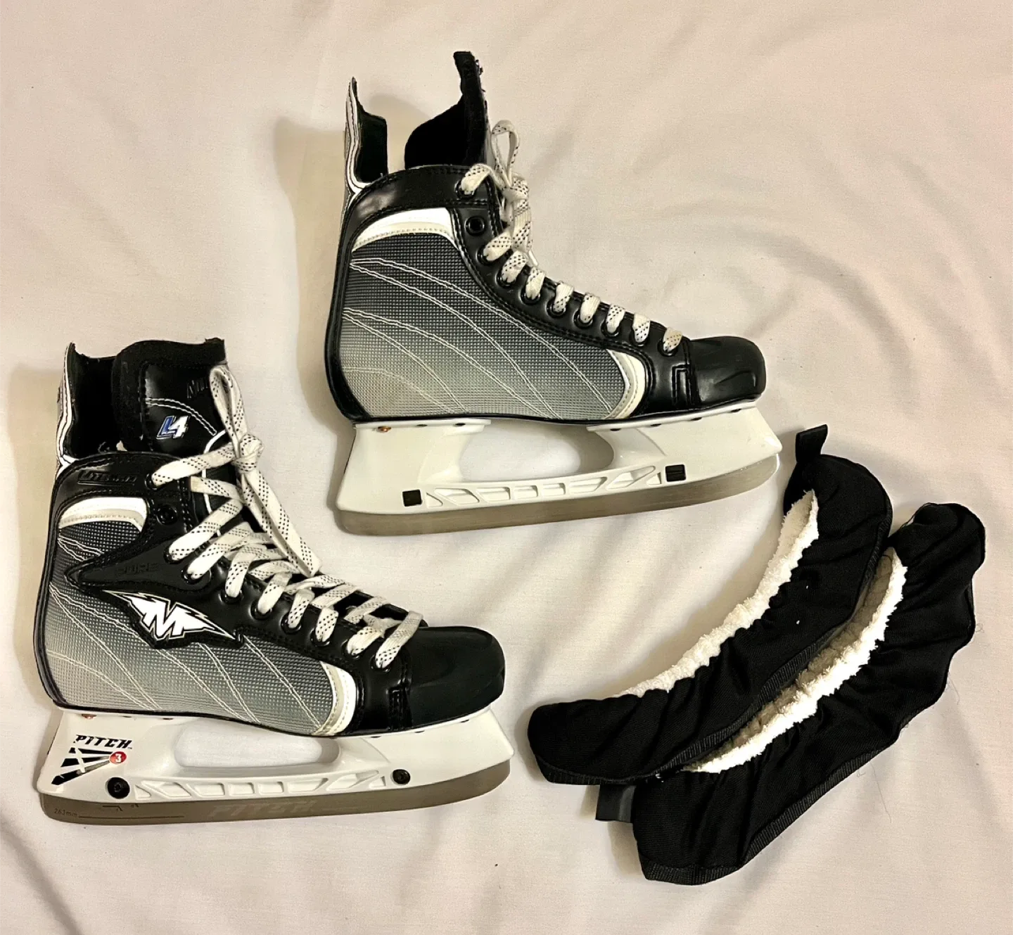 Mission Pure L4 rIce Hockey Skates - Size 8 image indicator(3)