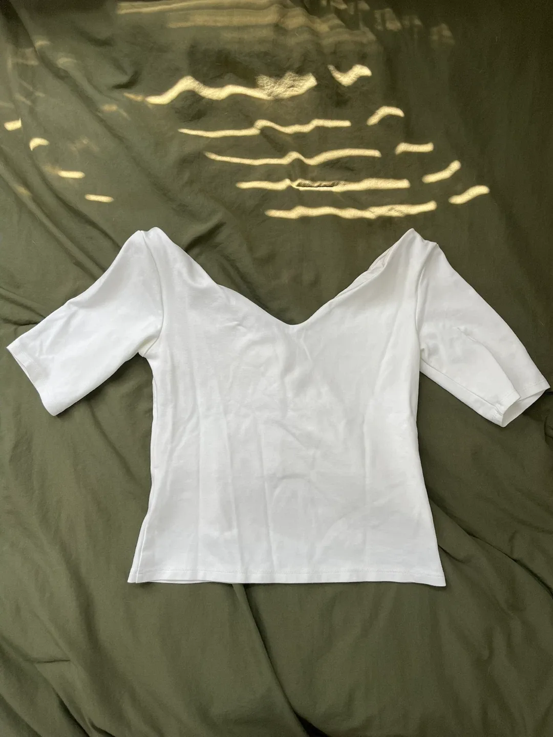 H&M White Shirt image indicator(3)