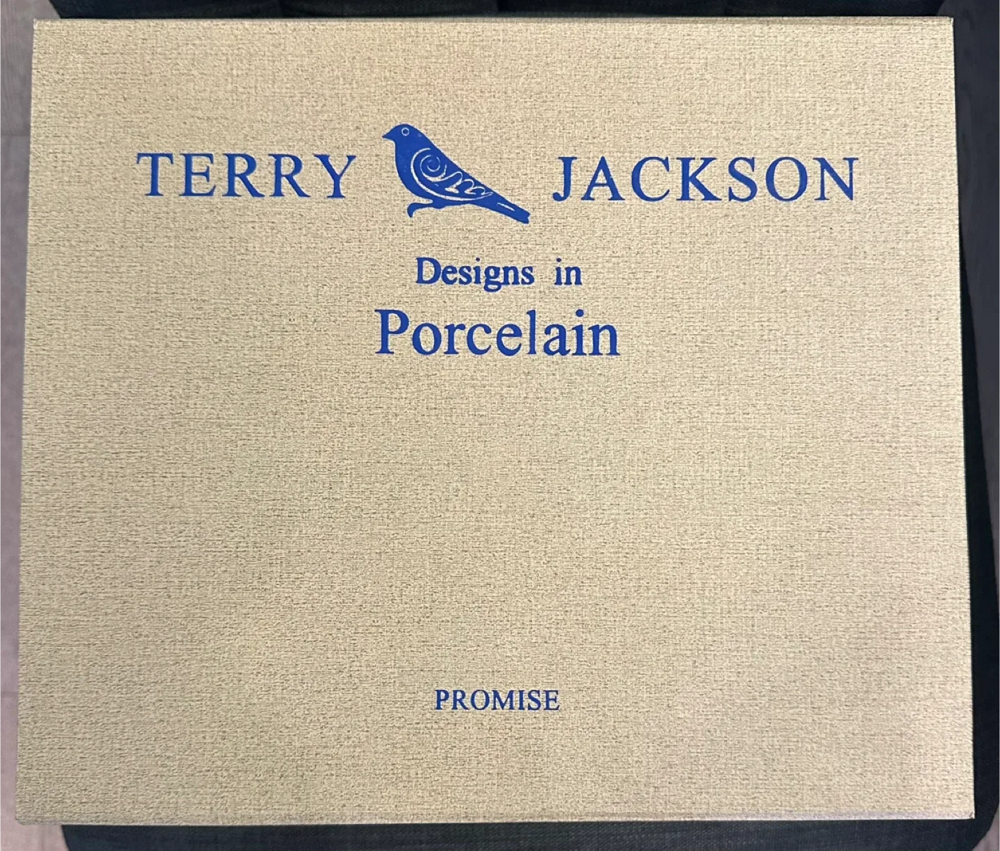 Terry Jackson “PROMISE” Porcelain Vase image indicator(5)