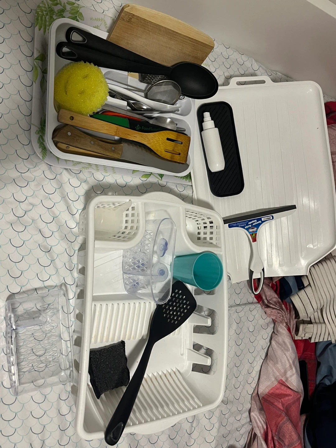 Mixed Kitchenware Set