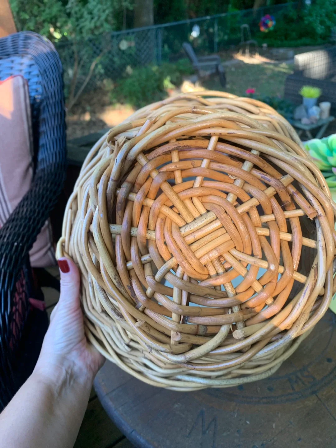 Whimsical Wicker Basket With Handle image indicator(6)