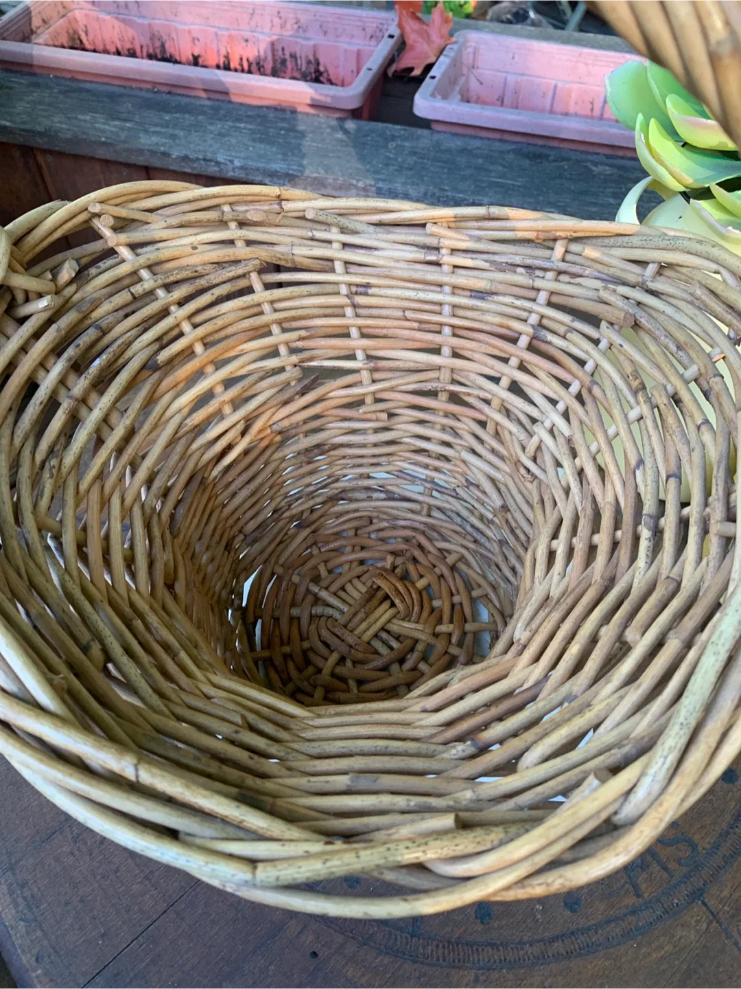 Whimsical Wicker Basket With Handle image indicator(4)