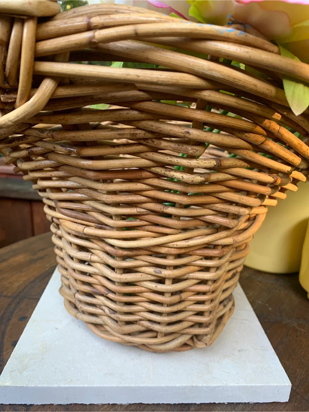 Whimsical Wicker Basket With Handle image indicator(2)