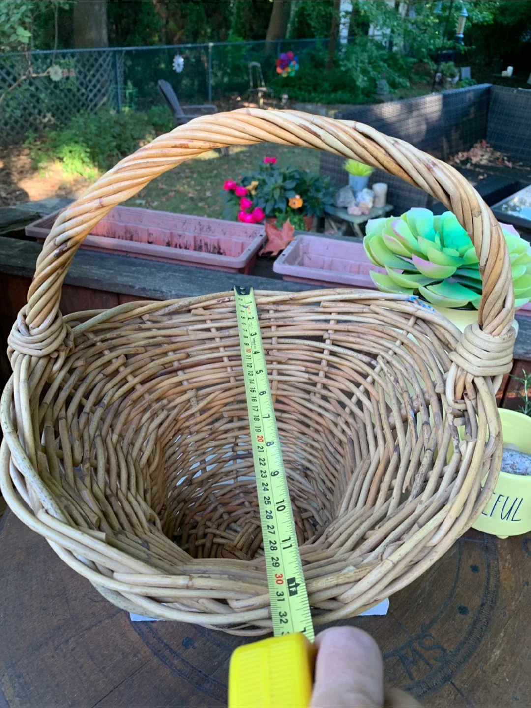 Whimsical Wicker Basket With Handle image indicator(8)