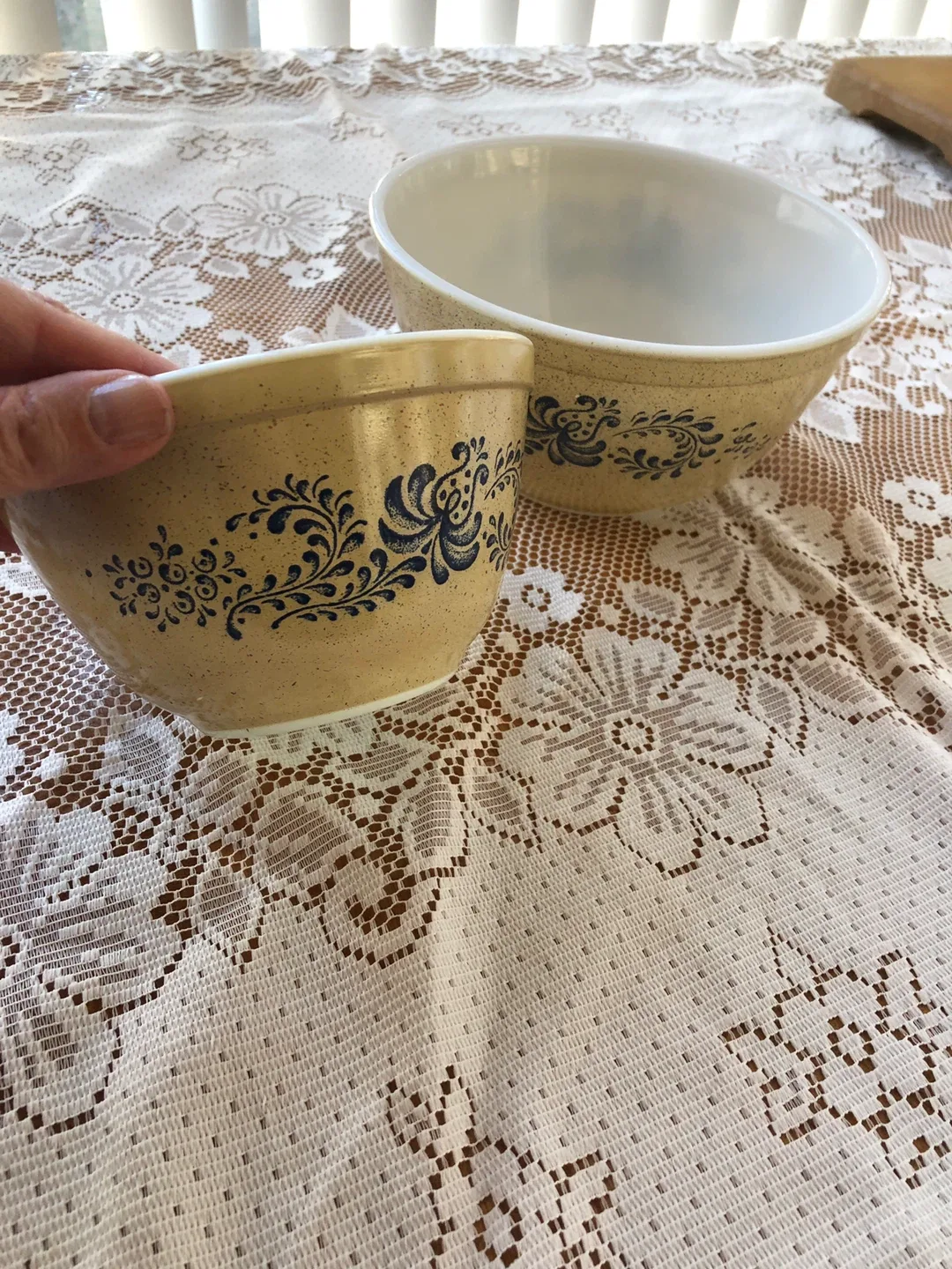 Vintage Pyrex Bowls - Set of 2 thumbnail