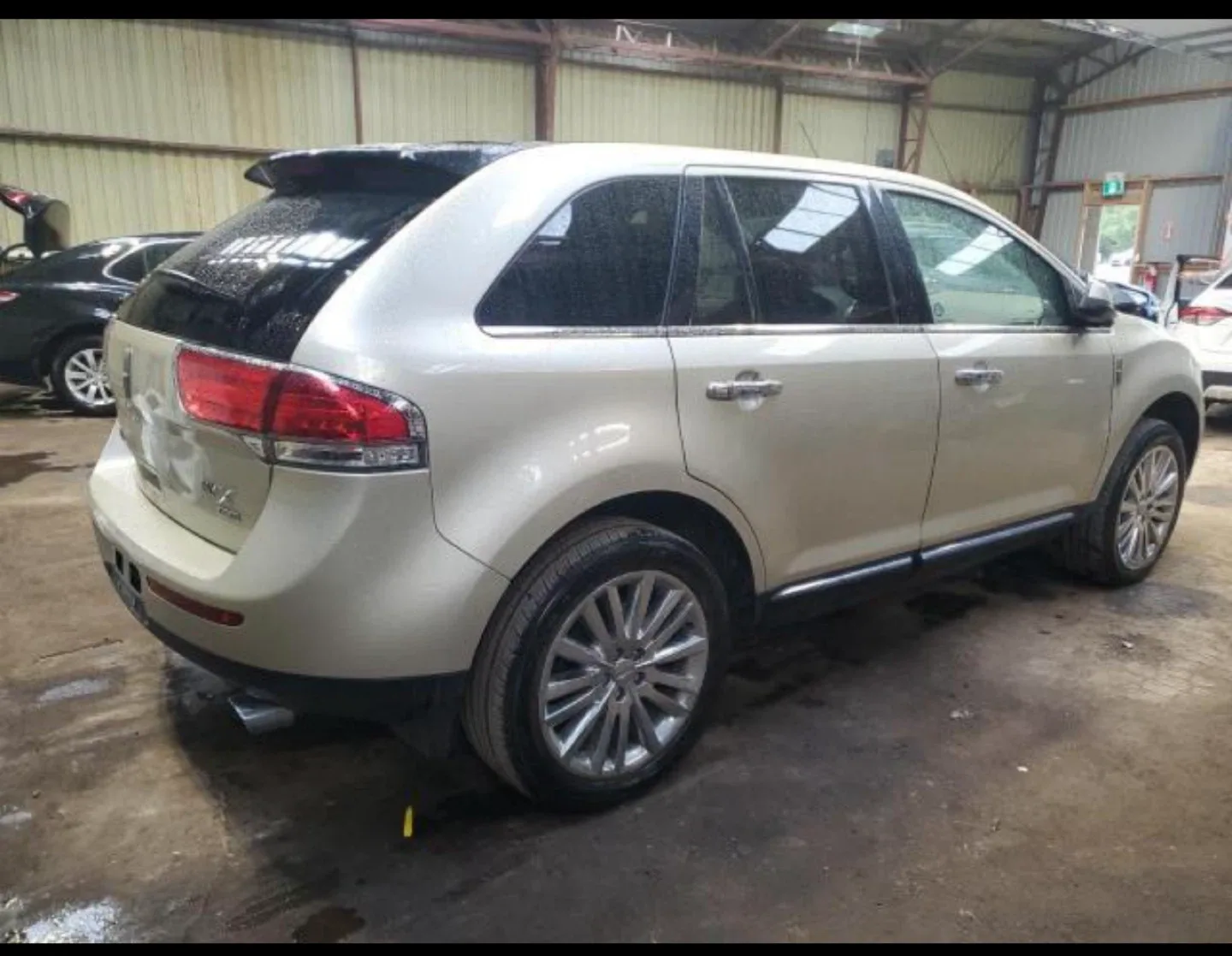 2011 Lincoln MKX image indicator(9)