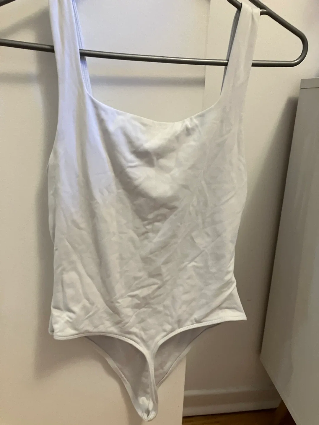 Aritzia Babaton Contour White Bodysuit image indicator(6)