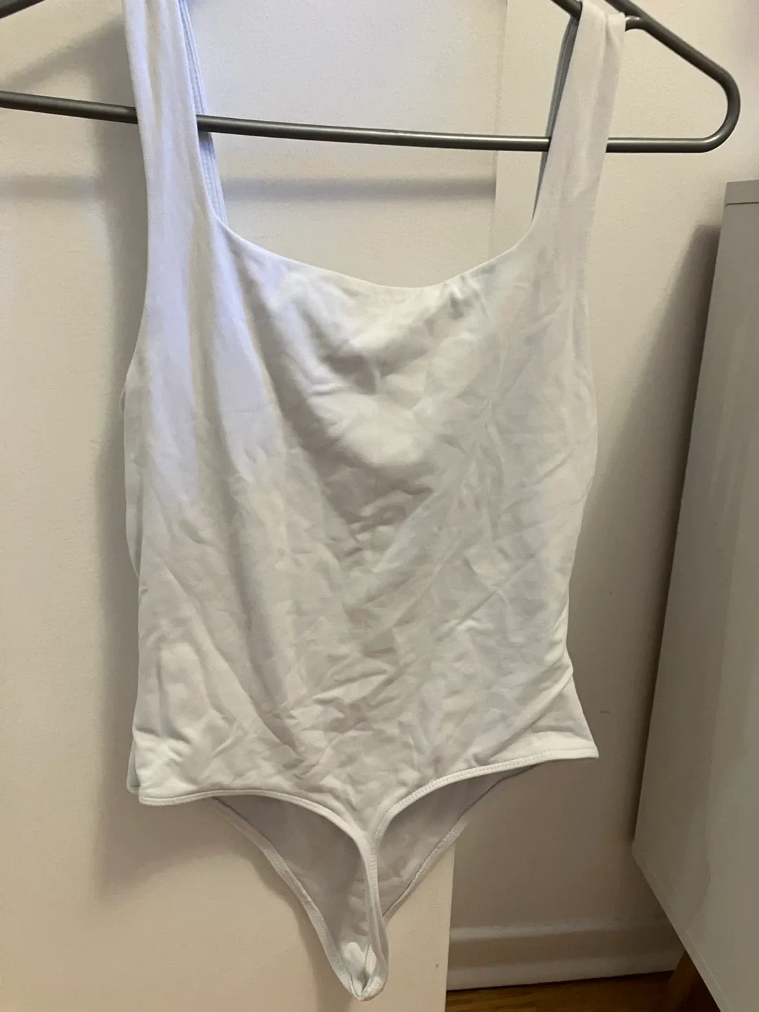 Aritzia Babaton Contour White Bodysuit image indicator(5)