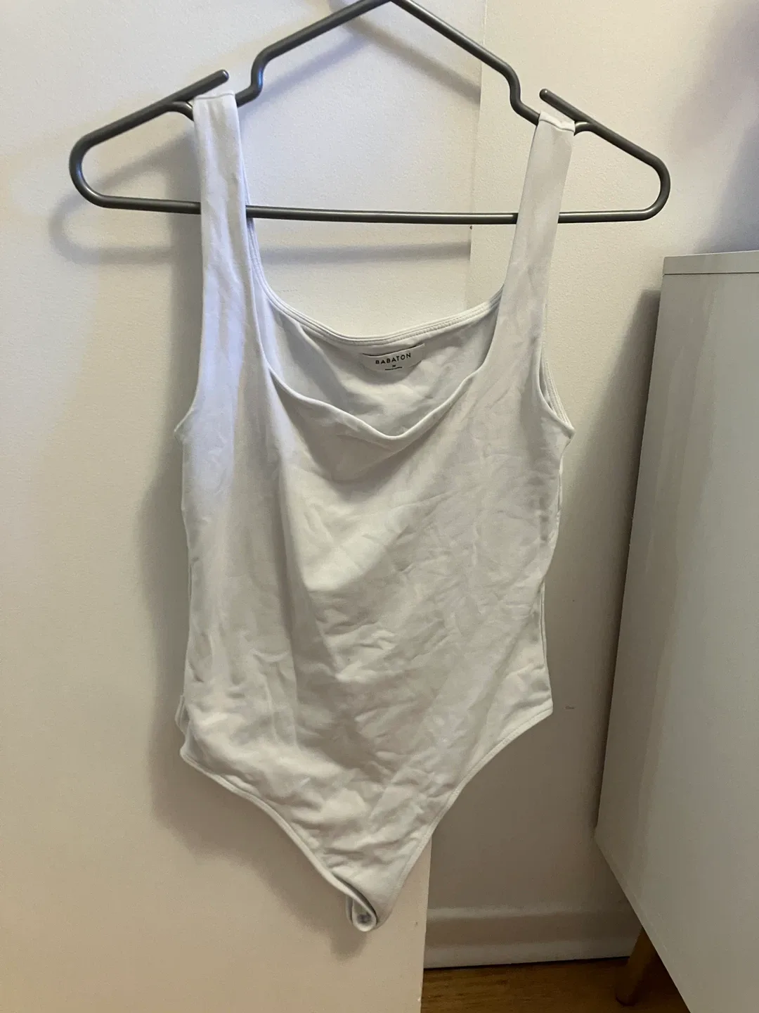 Aritzia Babaton Contour White Bodysuit image indicator(2)