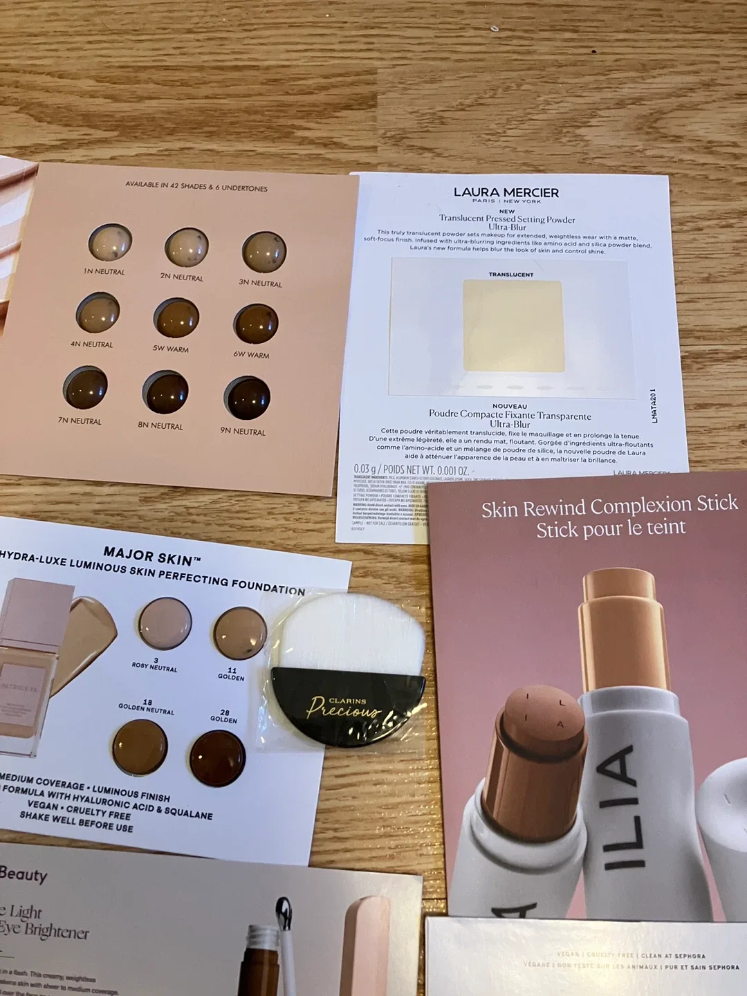 Brand new Clarins brush and Samples image indicator(5)
