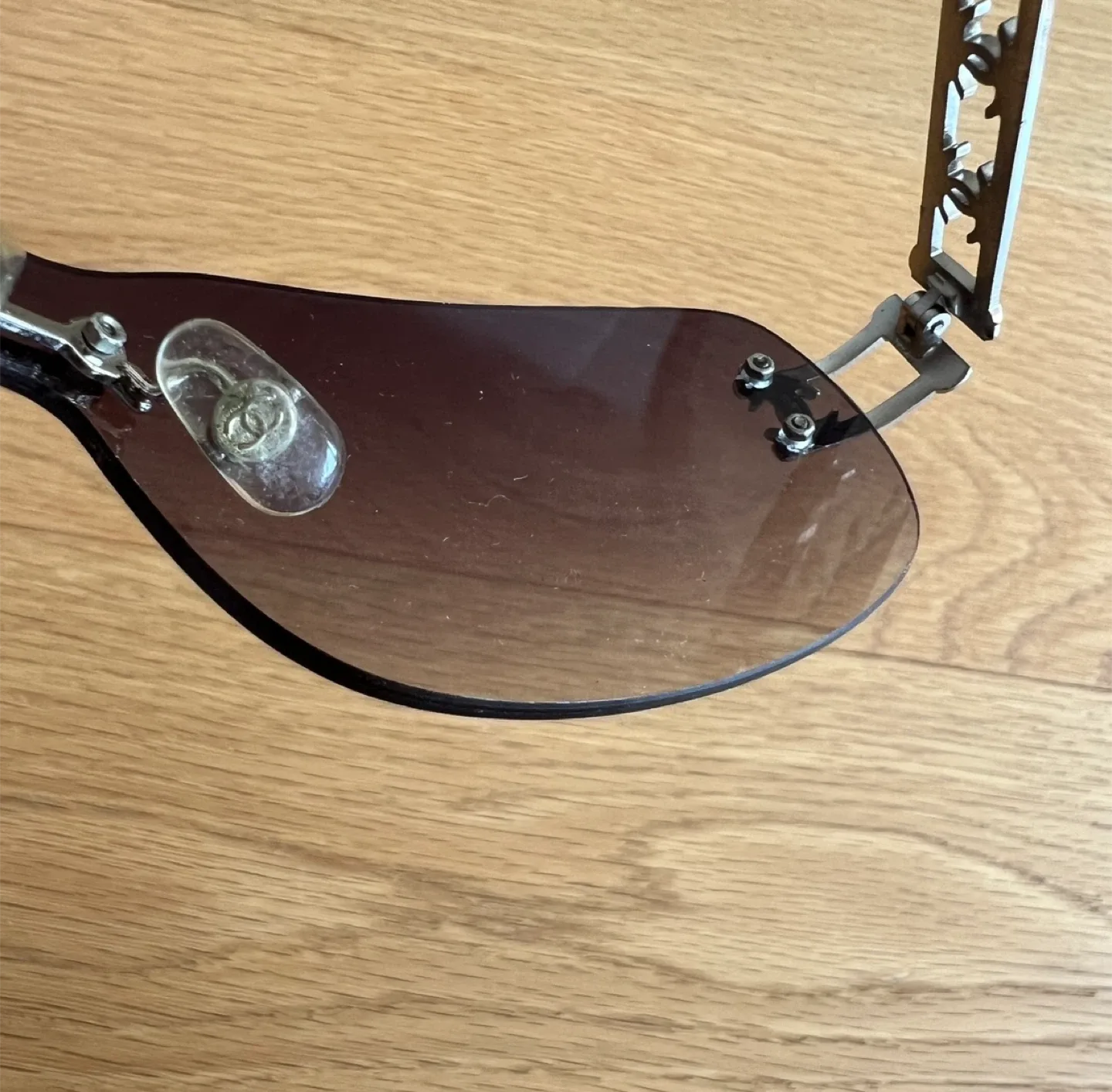 Vintage Chanel Y2K Rimless Sunglasses - Made in Italy image indicator(6)