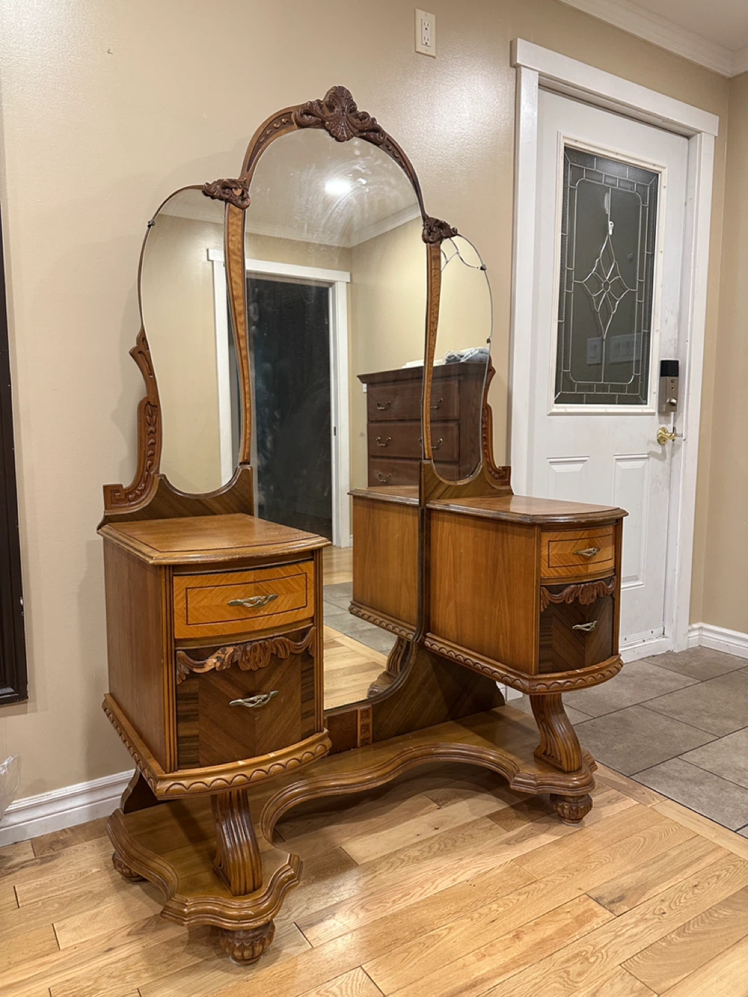 Gorgeous 1930’s Waterfall Style Vanity Dresser (CAN DELIVER) - photo 2