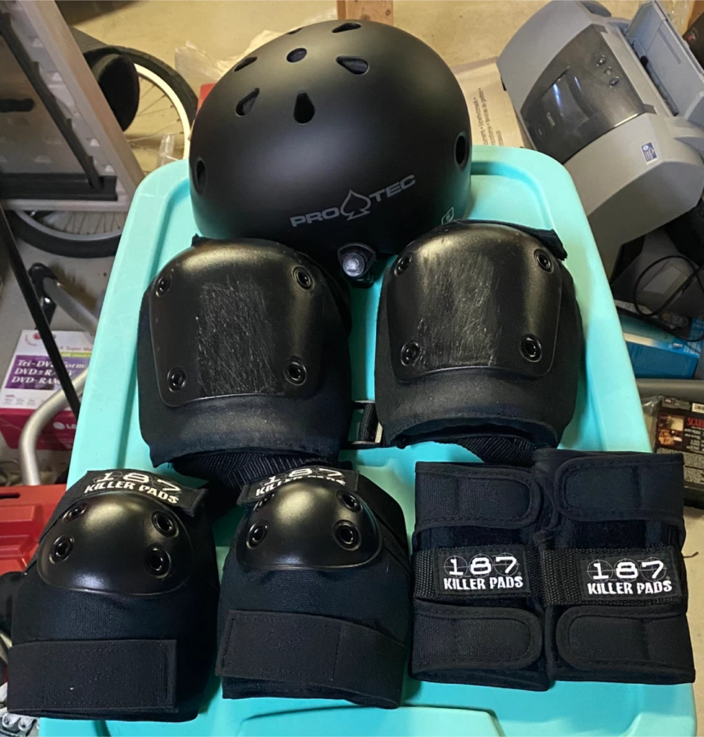Worble Skateboard + Pro-Tec Helmet & 187 Killer Pads Size Small - photo 4