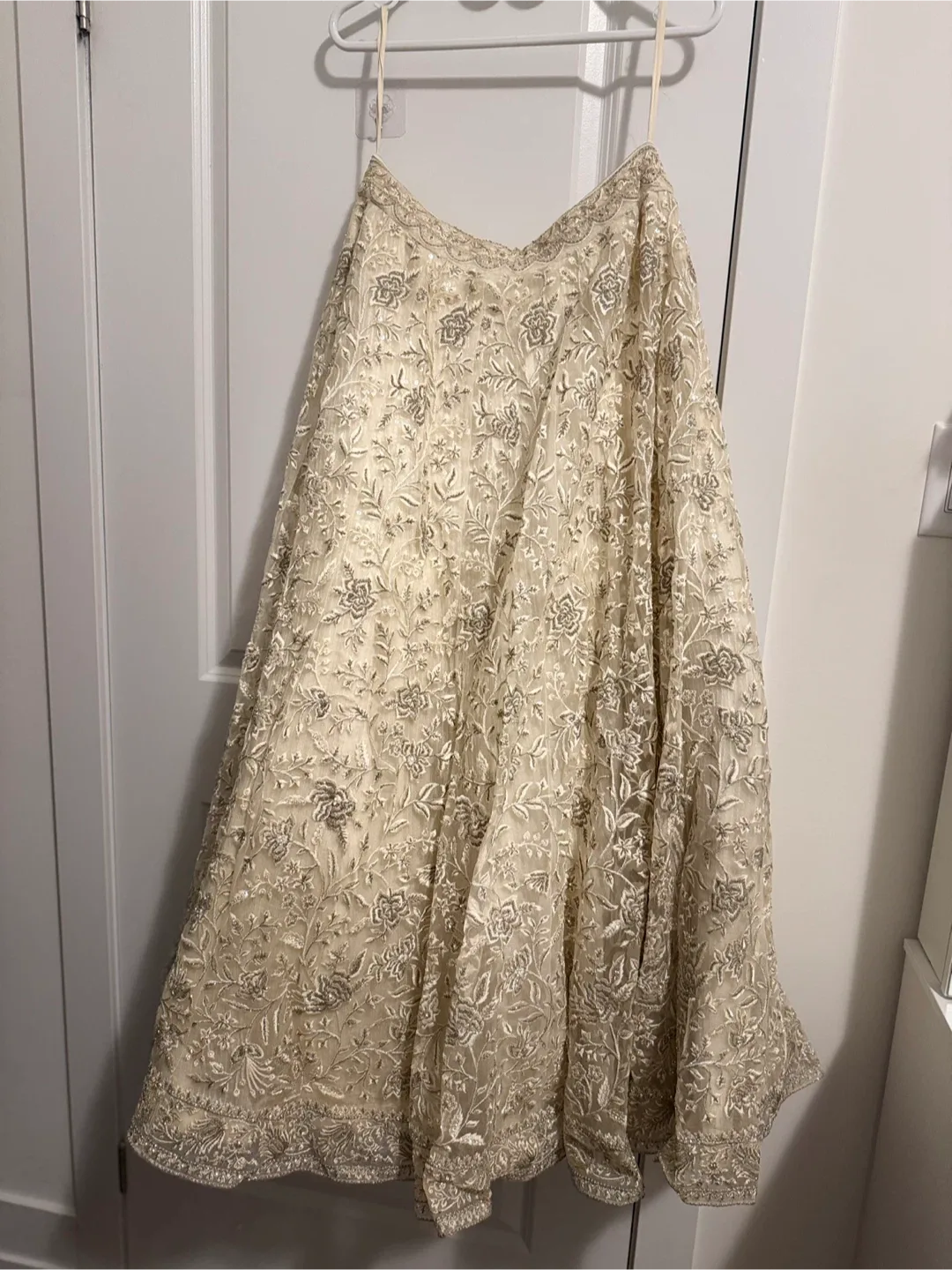 Cream Lehenga Choli Set image indicator(2)