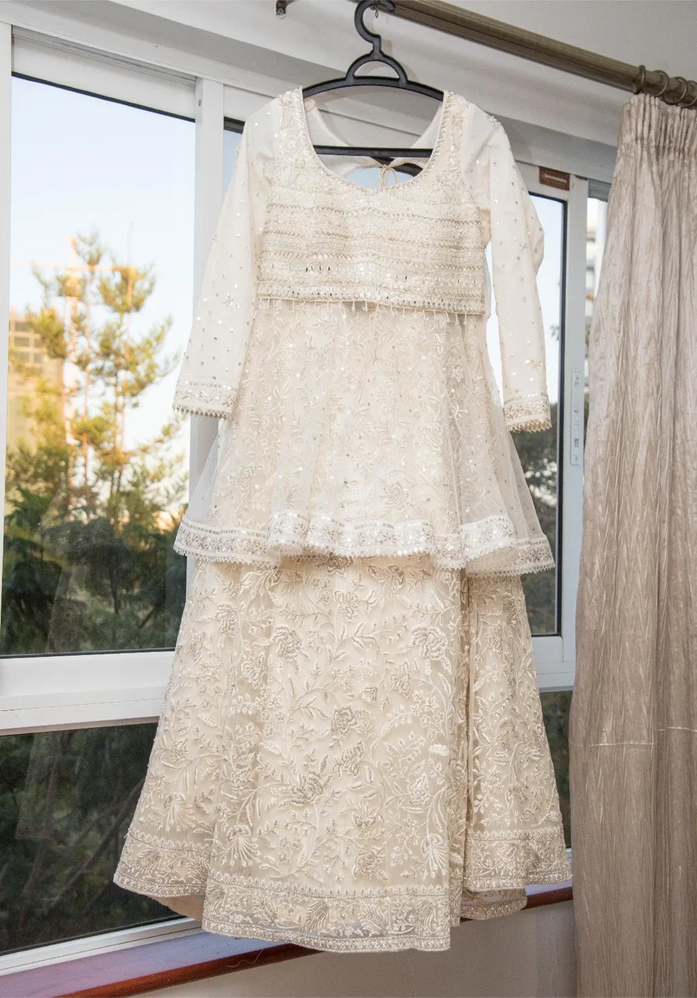 Cream Lehenga Choli Set thumbnail