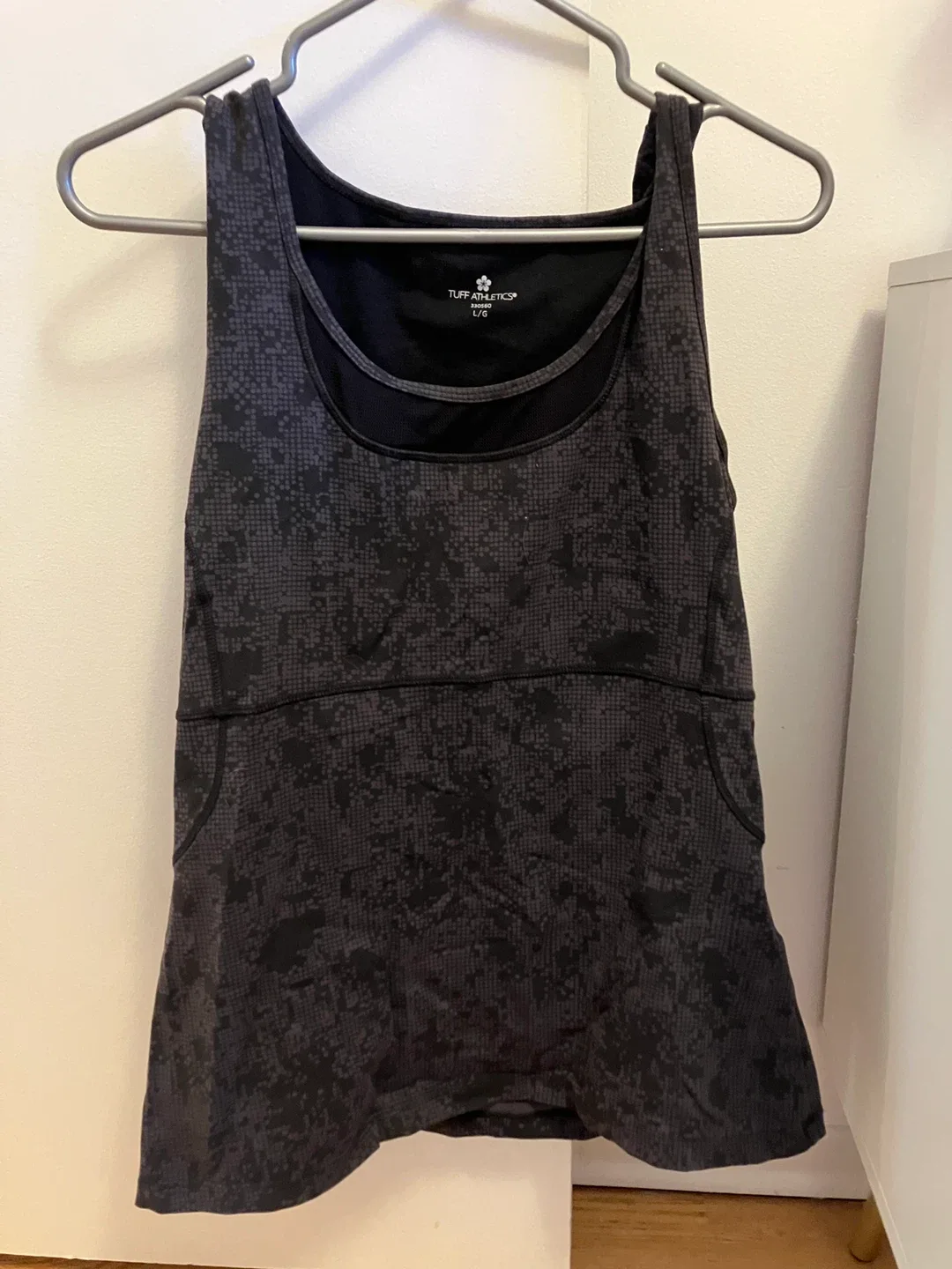 Tuff Athletics Black/Dark Grey Workout Tank Top - Size L thumbnail