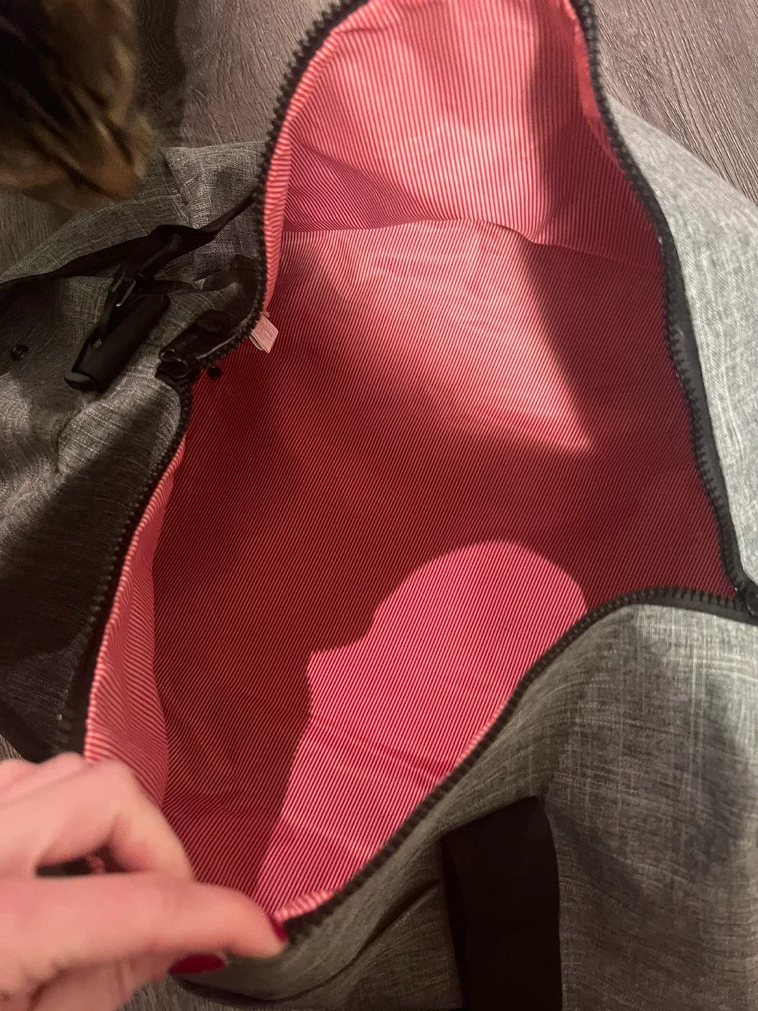 Herschel Weekend Duffel Bag image indicator(2)