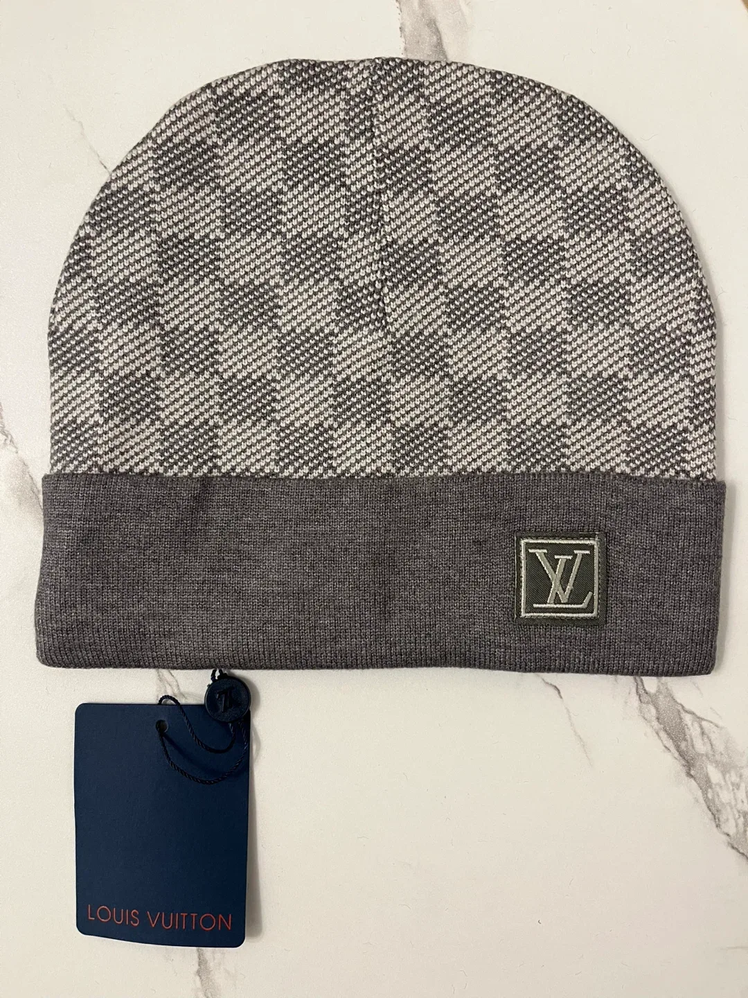 (New) LV beanie thumbnail