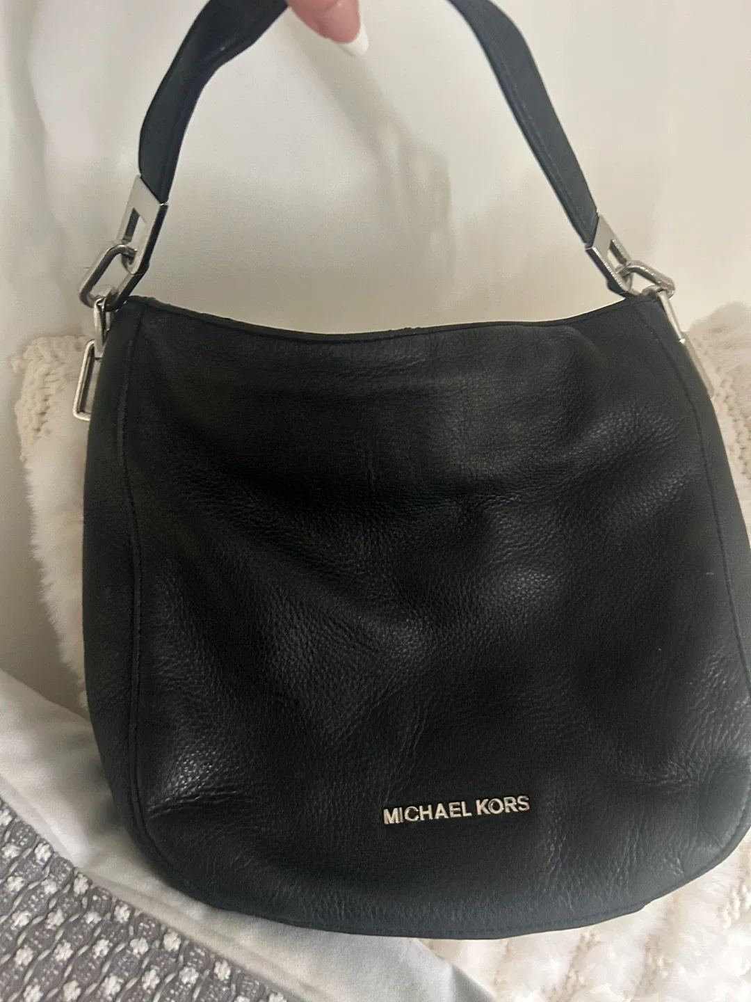 Michael Kors Black Leather Hobo Bag image indicator(2)