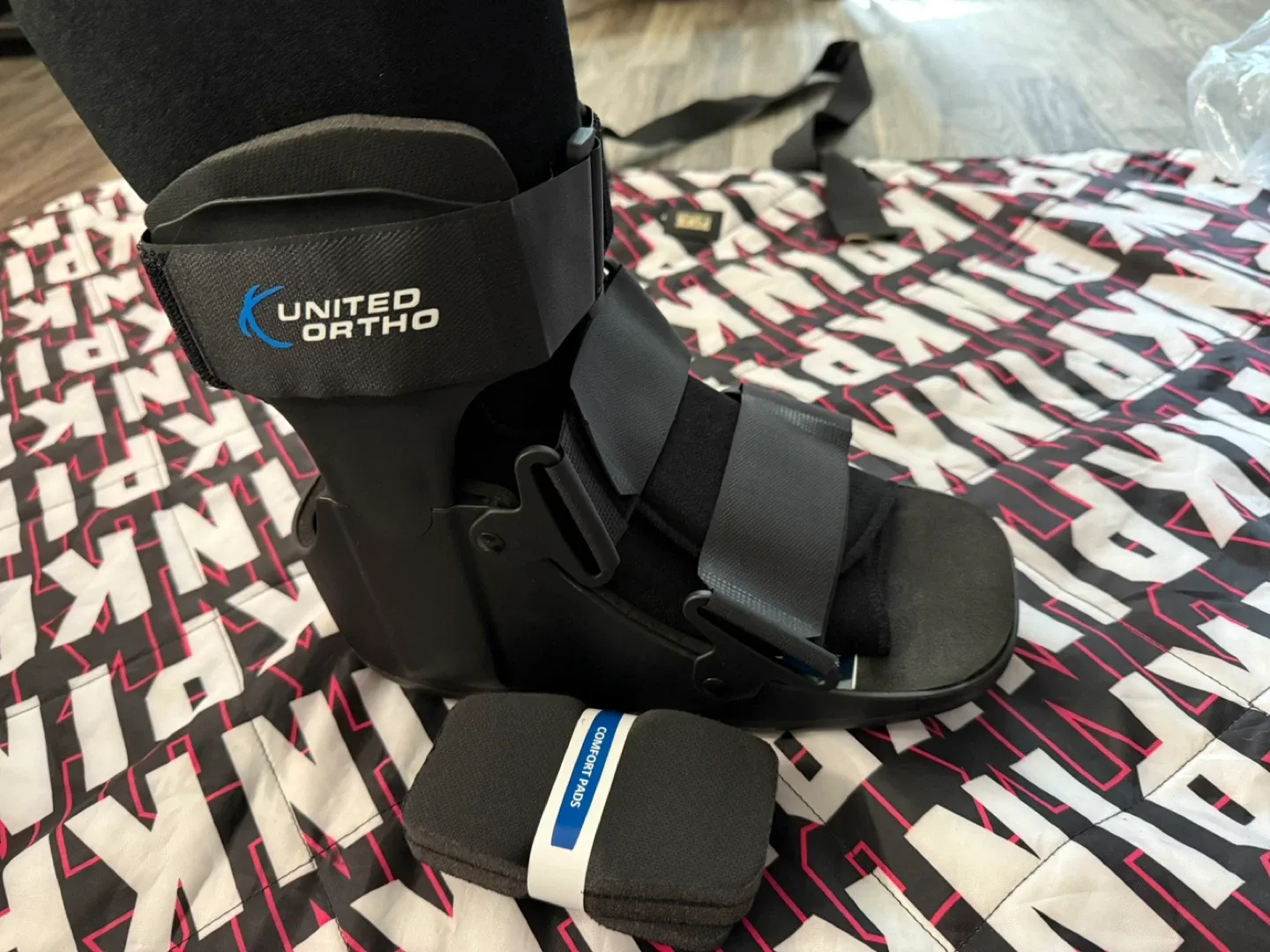United Ortho Short Air Cam Walker Fracture Boot thumbnail