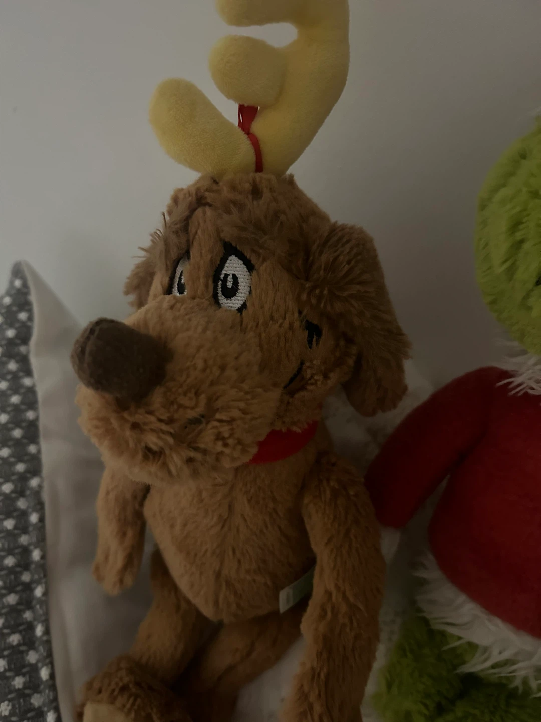 Dr. Seuss Grinch & Max Plushies - photo 2