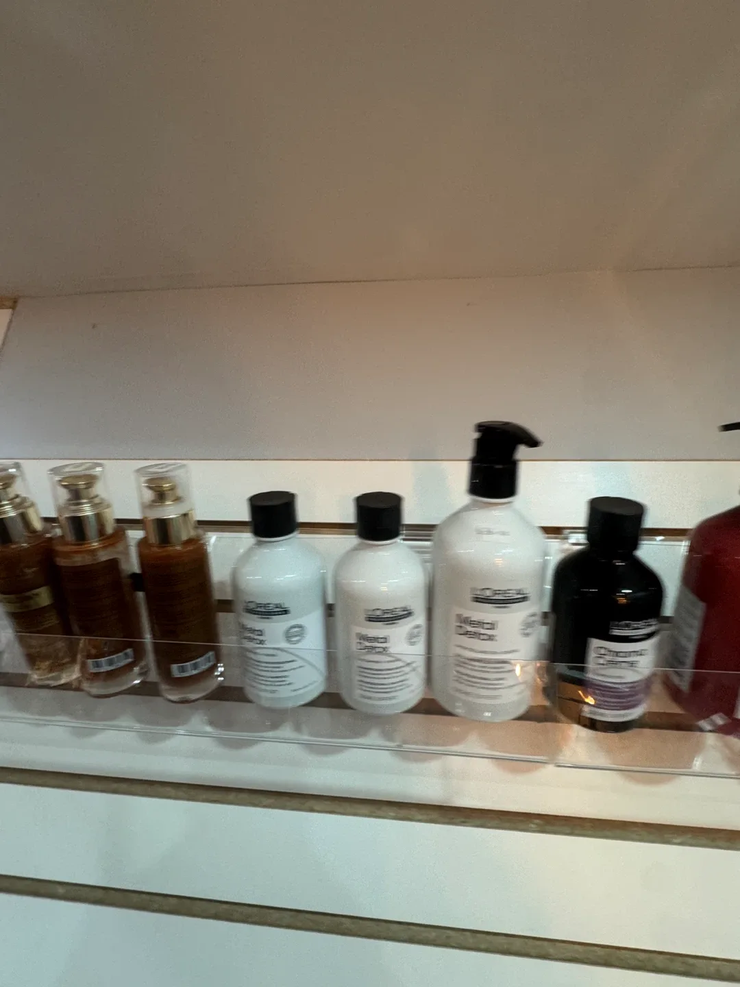 L'Oreal Professional Hair Products image indicator(7)