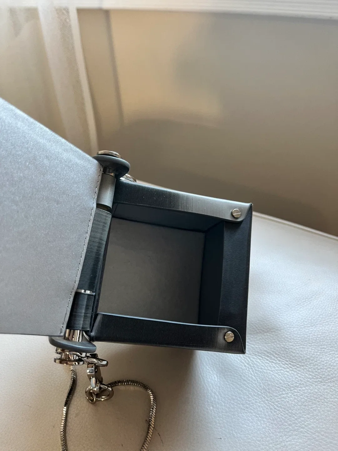 FOURTRY Cube Handbag - Silver image indicator(3)