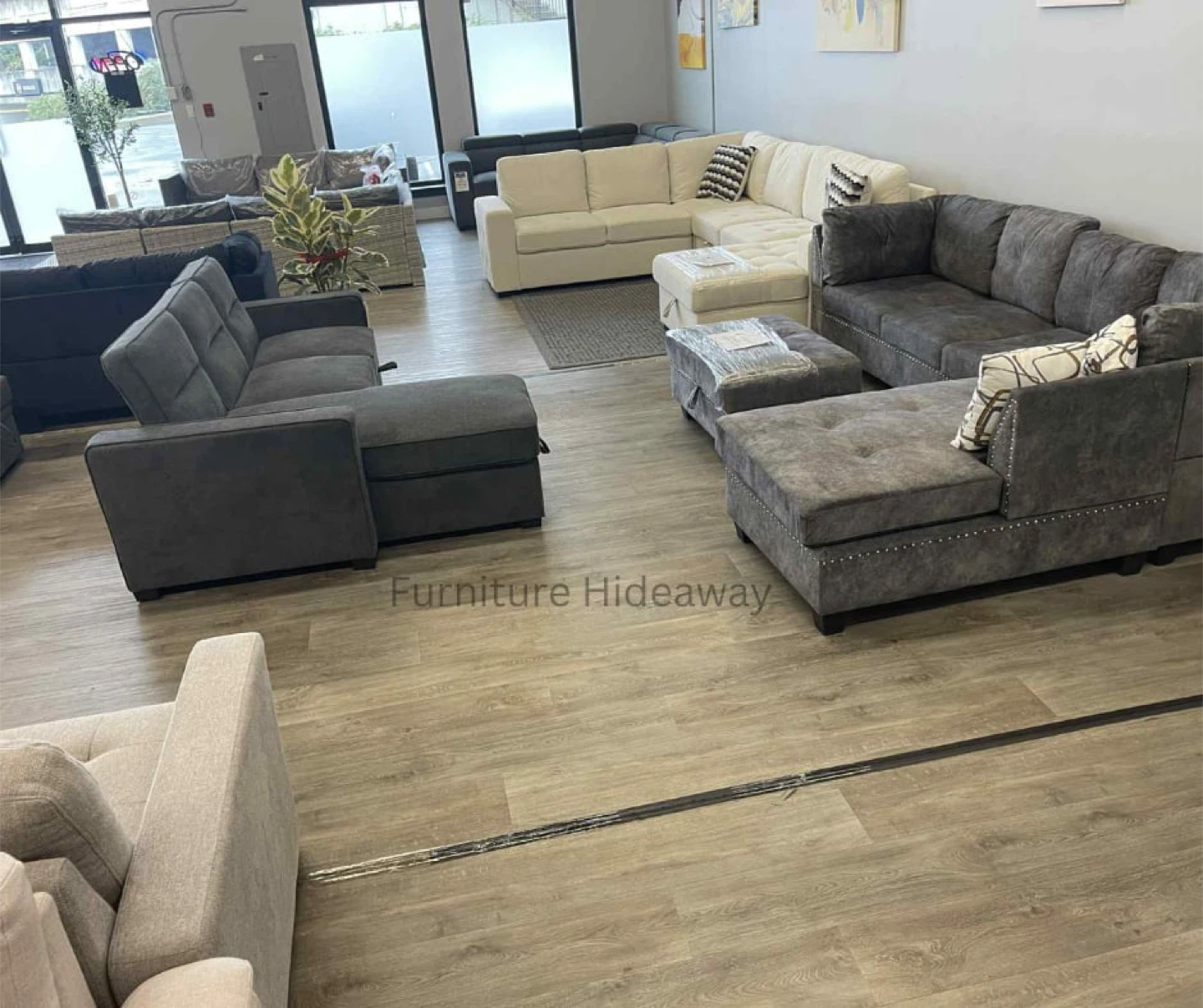 Couches on Long Weekend Sale 🛋️ 3 DAYS LEFT‼️ - photo 2