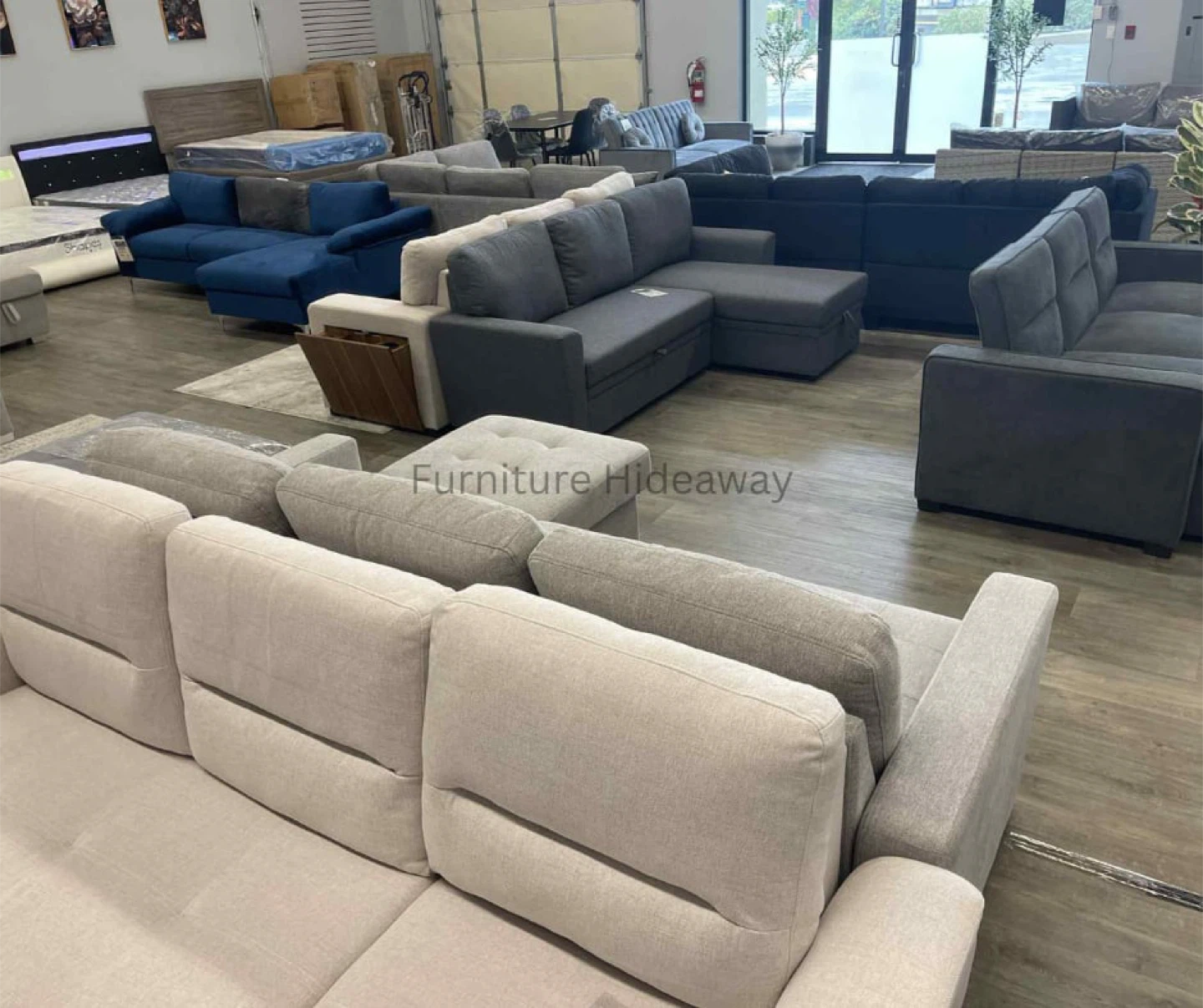 Couches on Long Weekend Sale 🛋️ 3 DAYS LEFT‼️