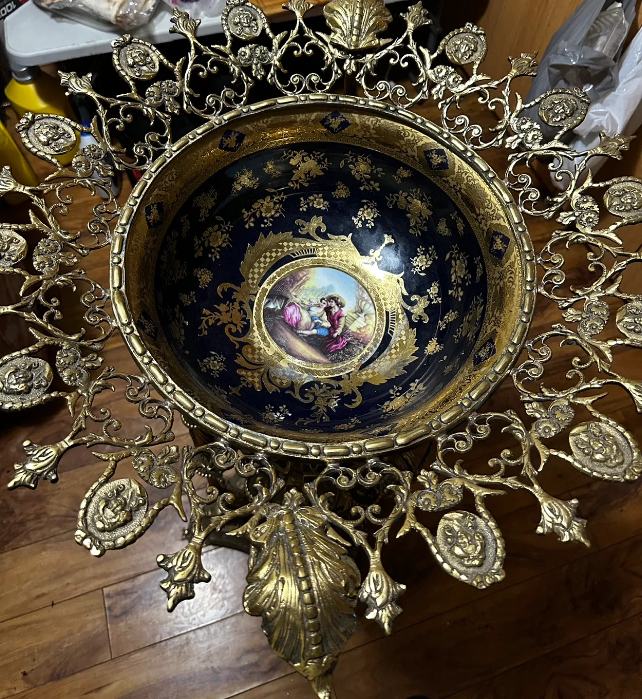 Vintage Ornate Gold-Tone Decorative Bowl with Stand image indicator(3)